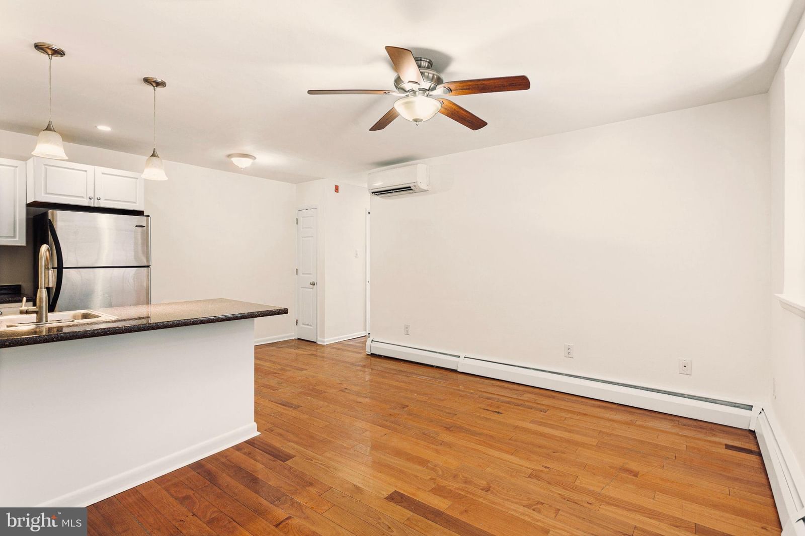 2531 LOMBARD STREET #1S photograph