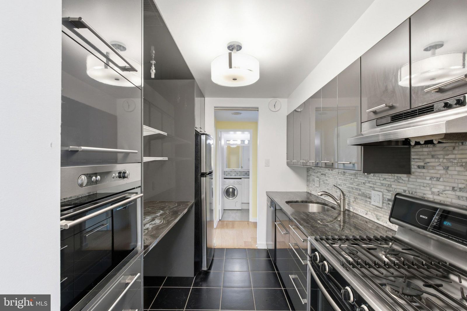 604 S WASHINGTON SQUARE #2505 photograph