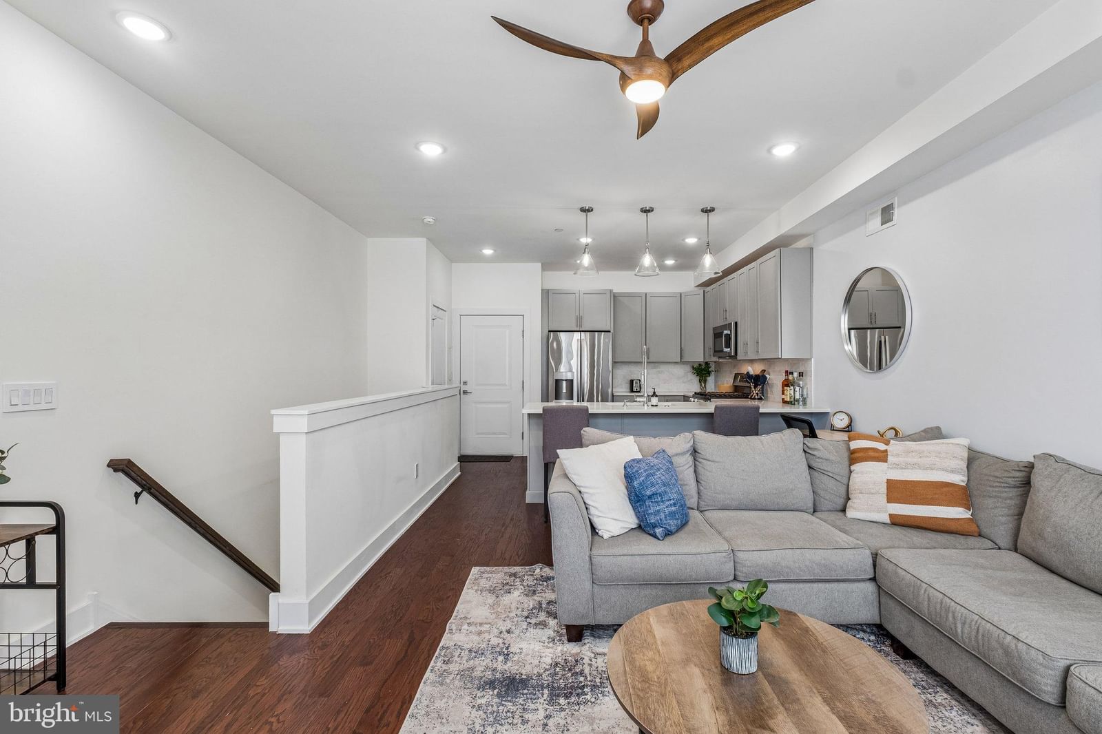 518 W MONTGOMERY AVENUE #6 photograph