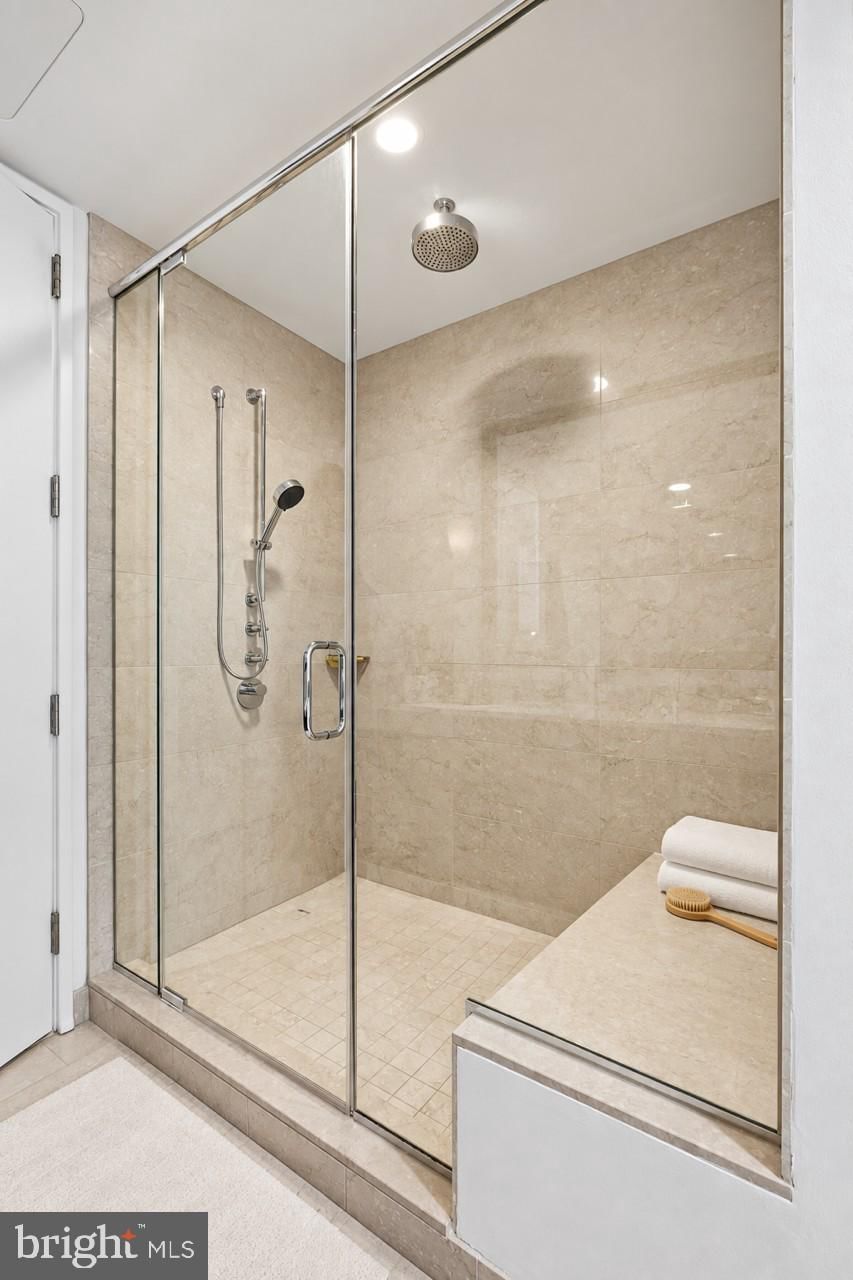 1706 RITTENHOUSE SQUARE #402 photograph