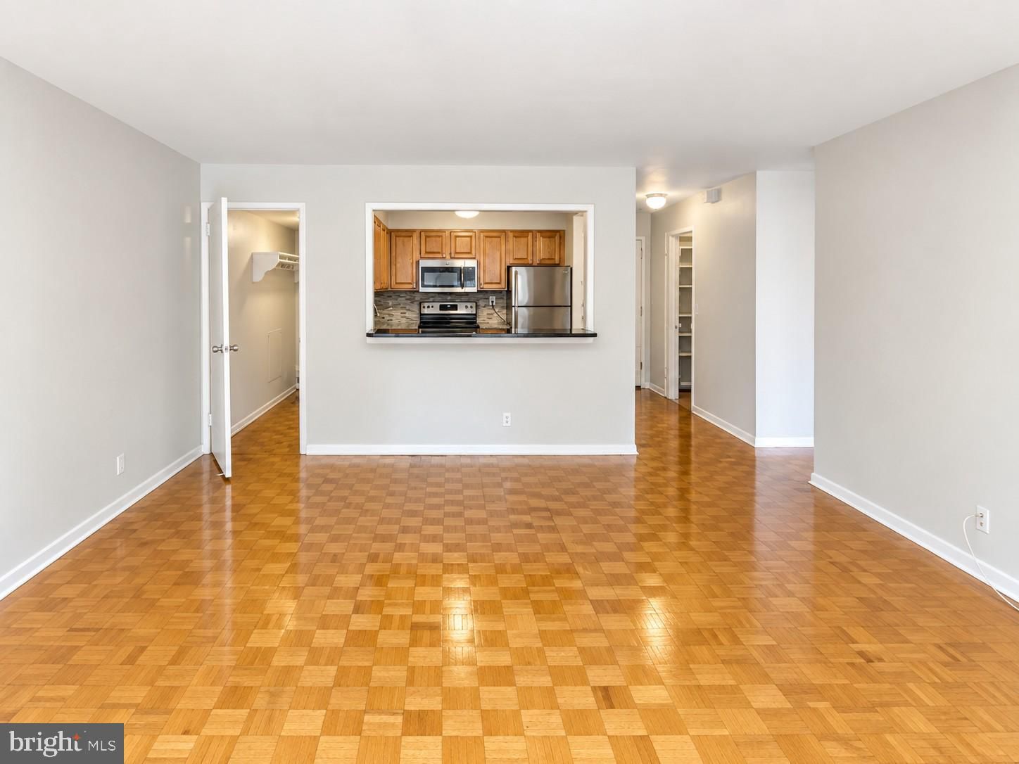 224 W RITTENHOUSE SQUARE #214 photograph