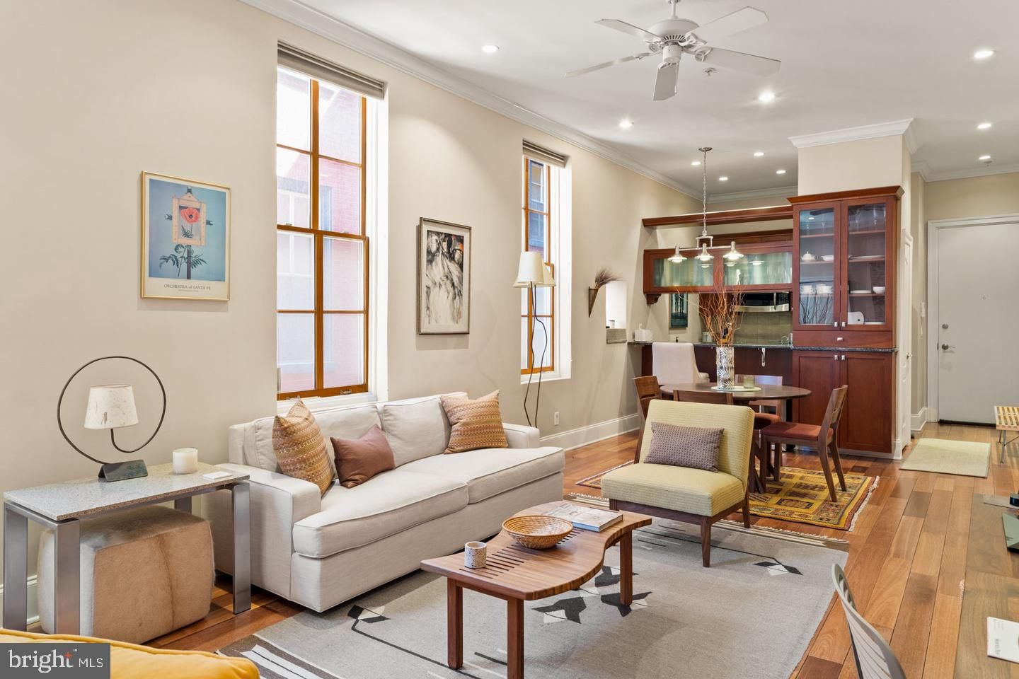 2049 WALNUT STREET #1R photograph