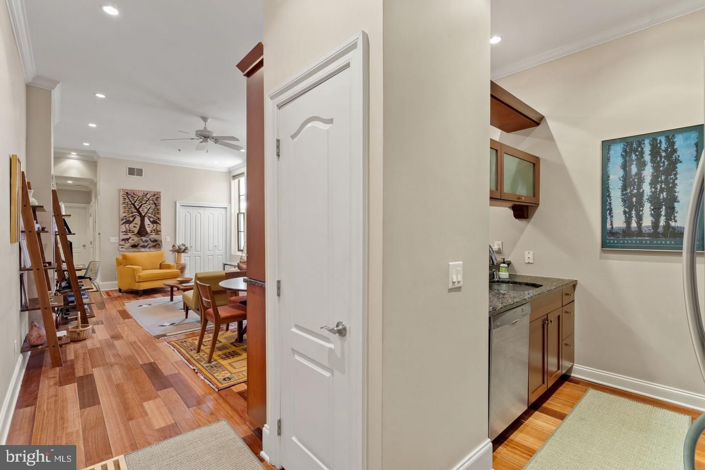 2049 WALNUT STREET #1R photograph