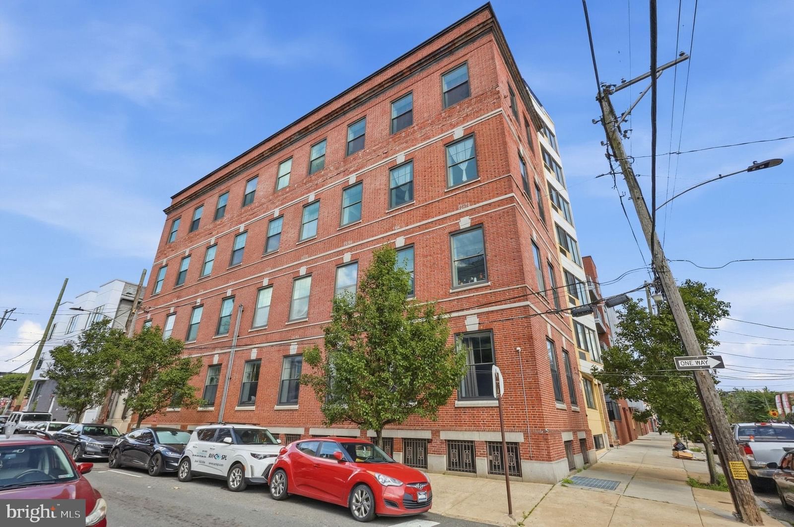 1637-39 POPLAR STREET #5F photograph