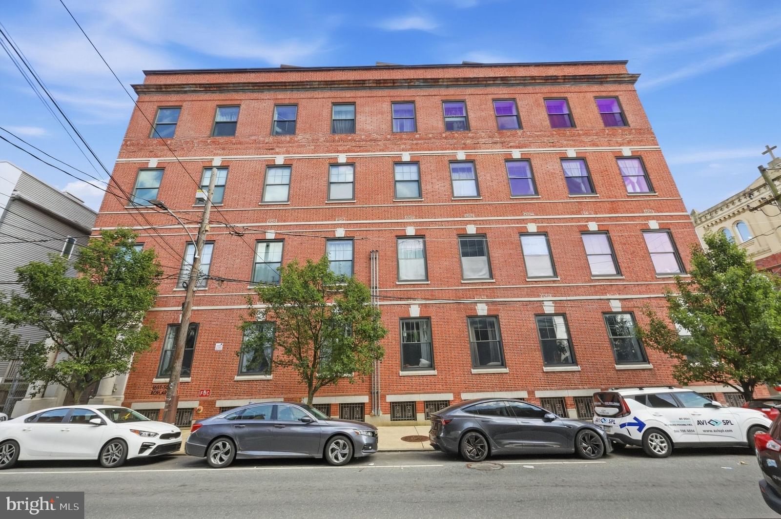 1637-39 POPLAR STREET #5F photograph