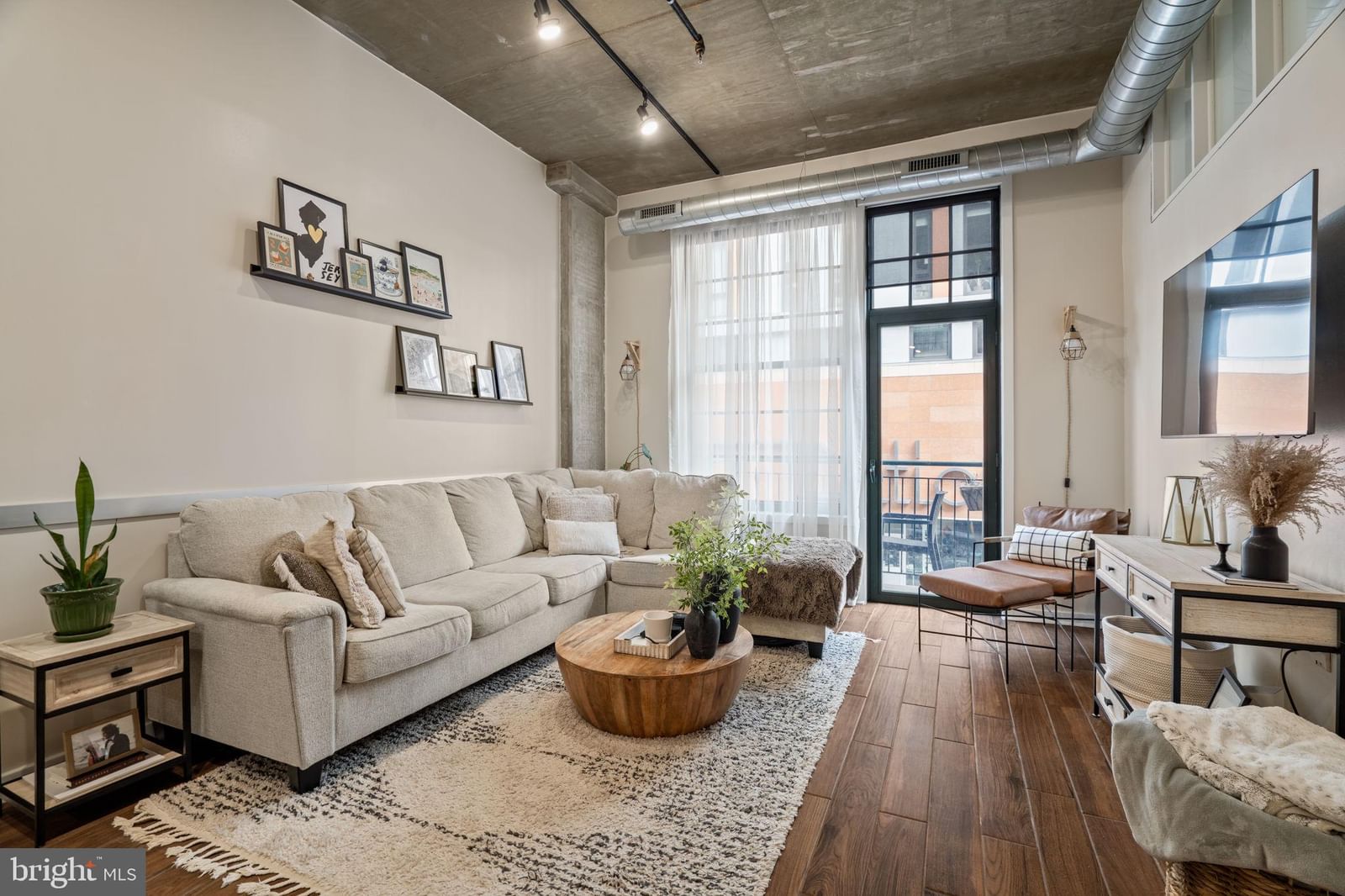 112 N 2ND STREET 5B2 in Philadelphia, PA