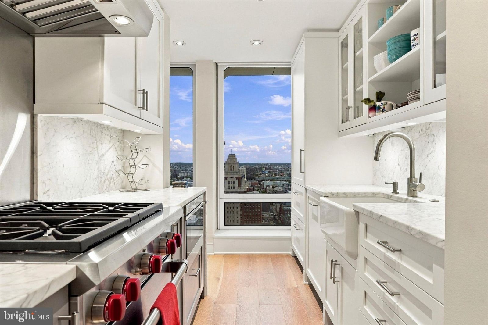 210 LOCUST STREET #28G photograph