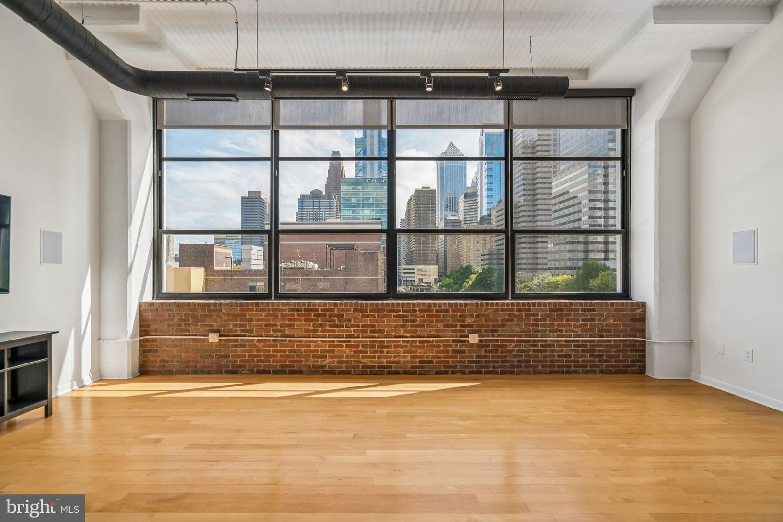 2200 ARCH STREET #508 photograph