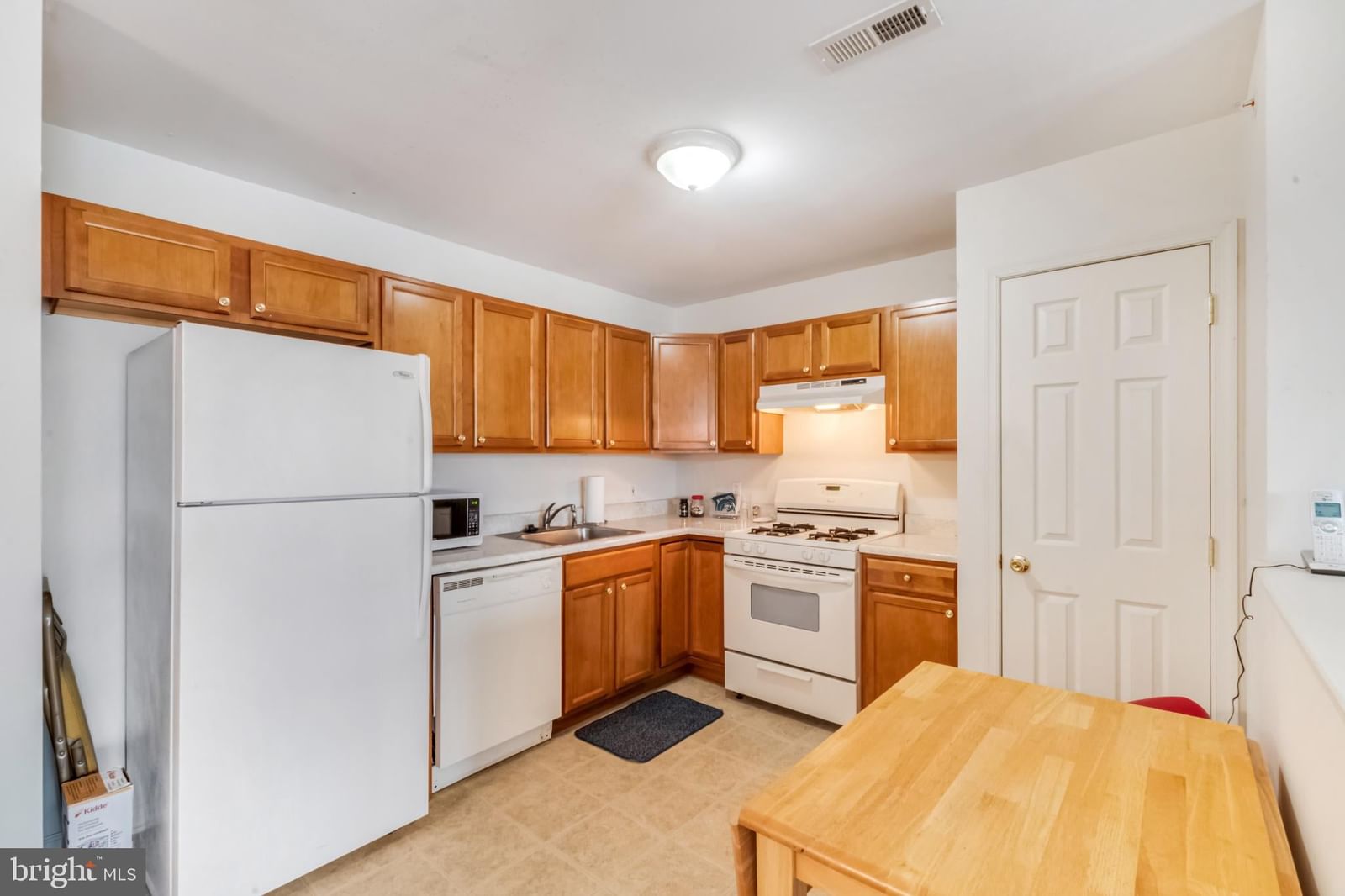 9228 BLUE GRASS ROAD #16 photograph