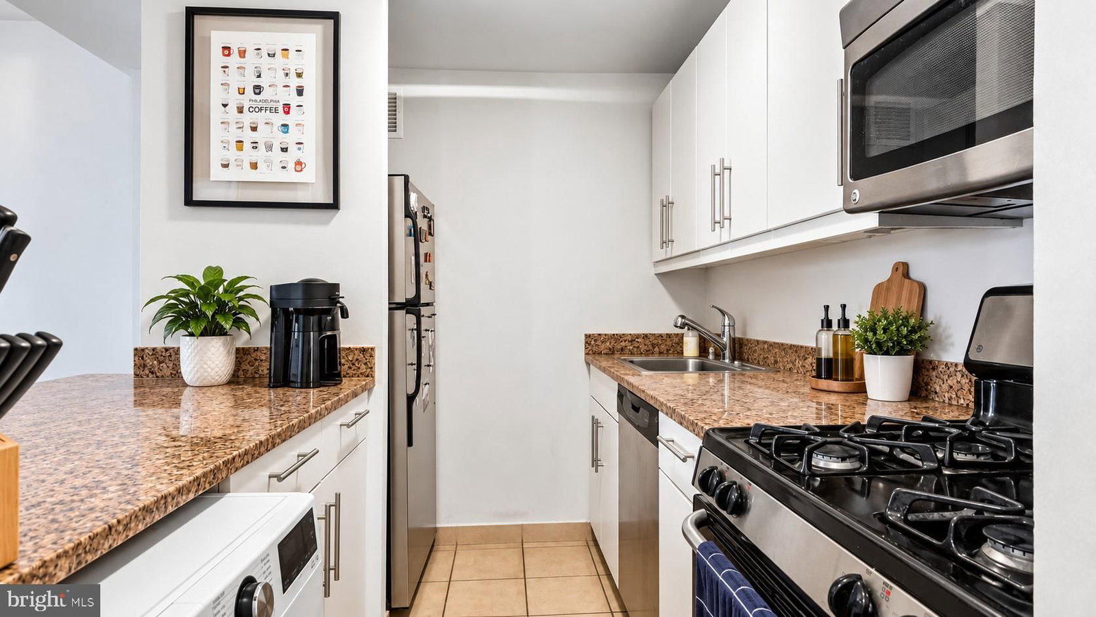 219 S 18TH STREET #1004 photograph