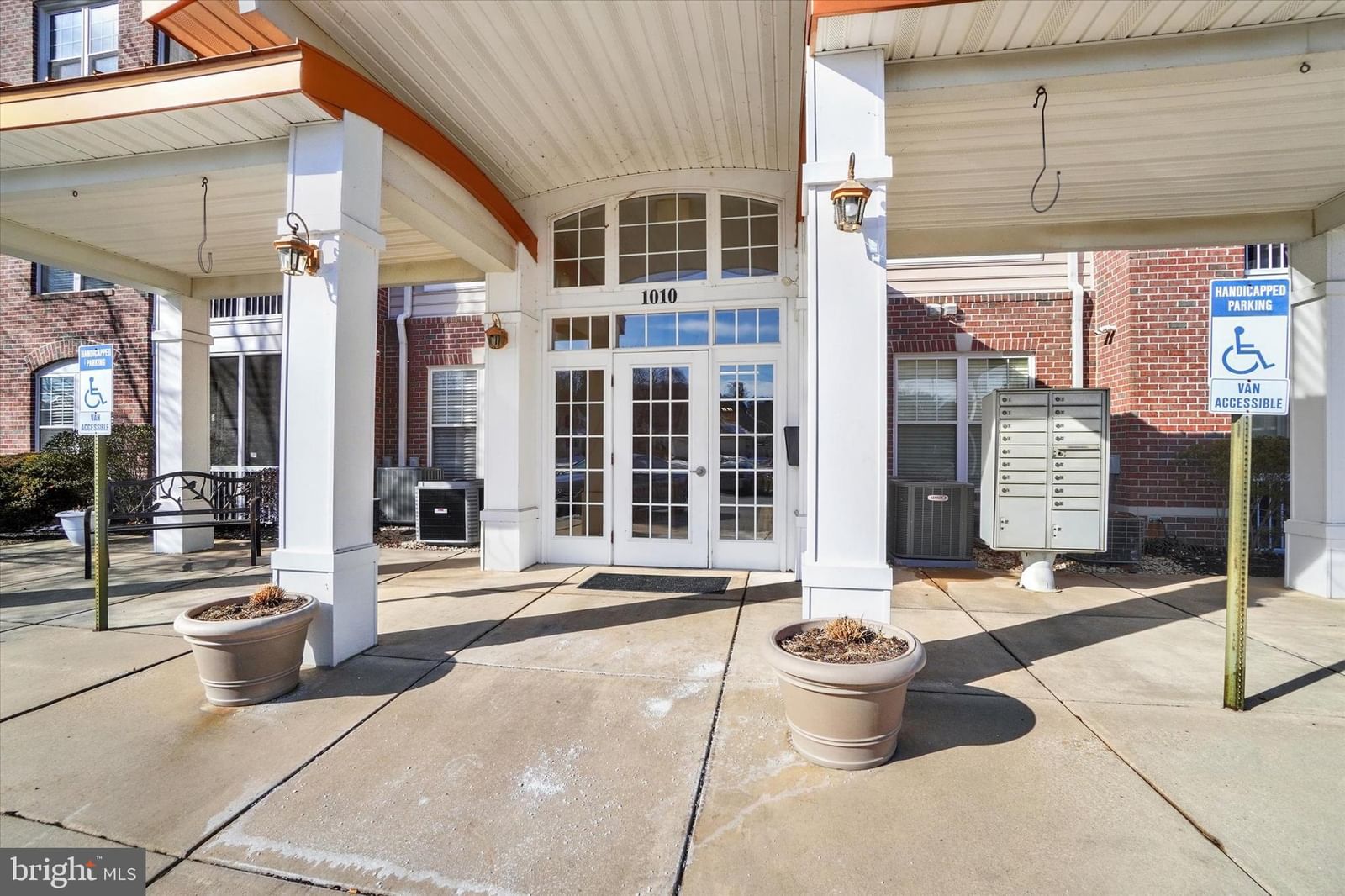1010 CREST WAY #304 photograph