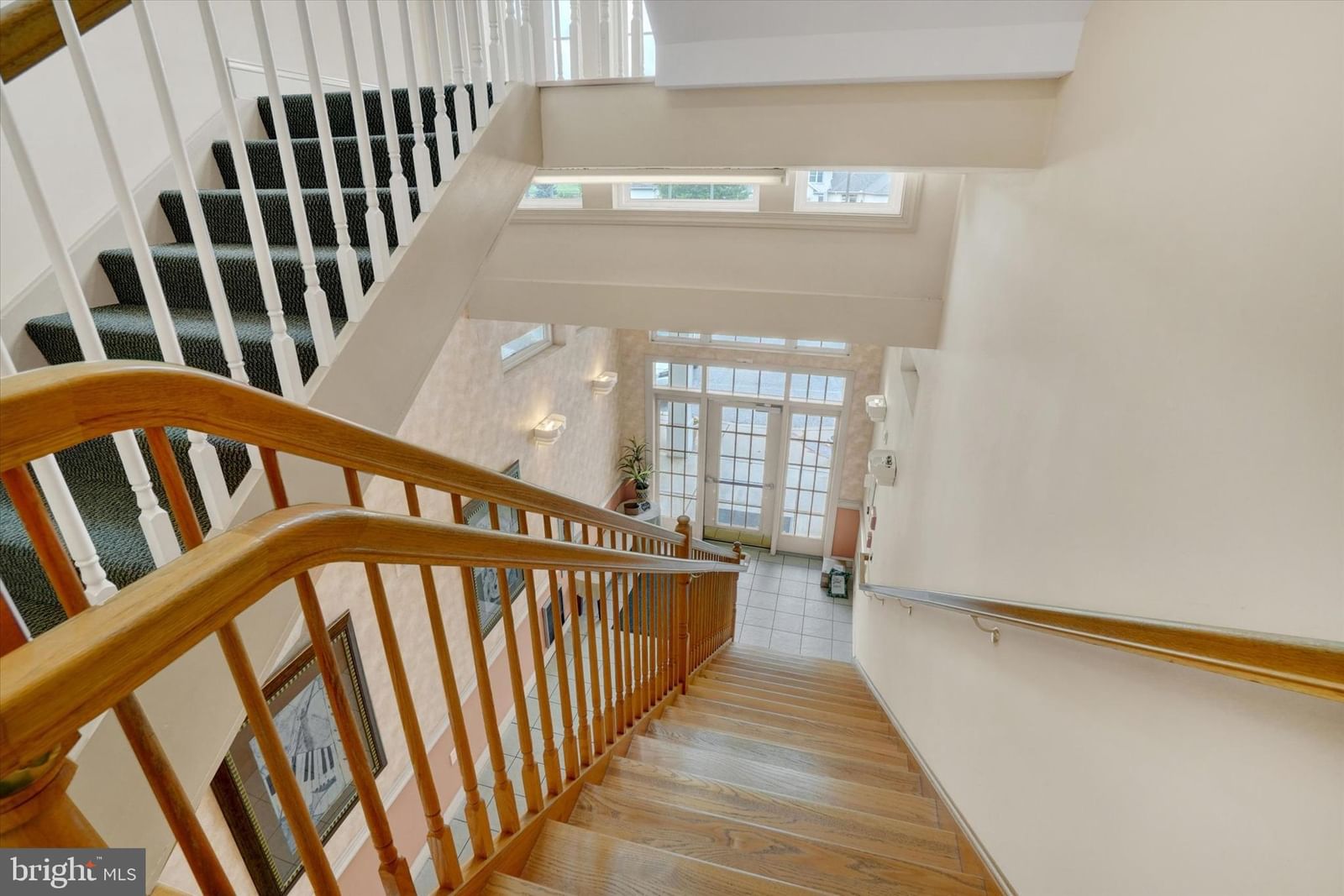 1010 CREST WAY #304 photograph