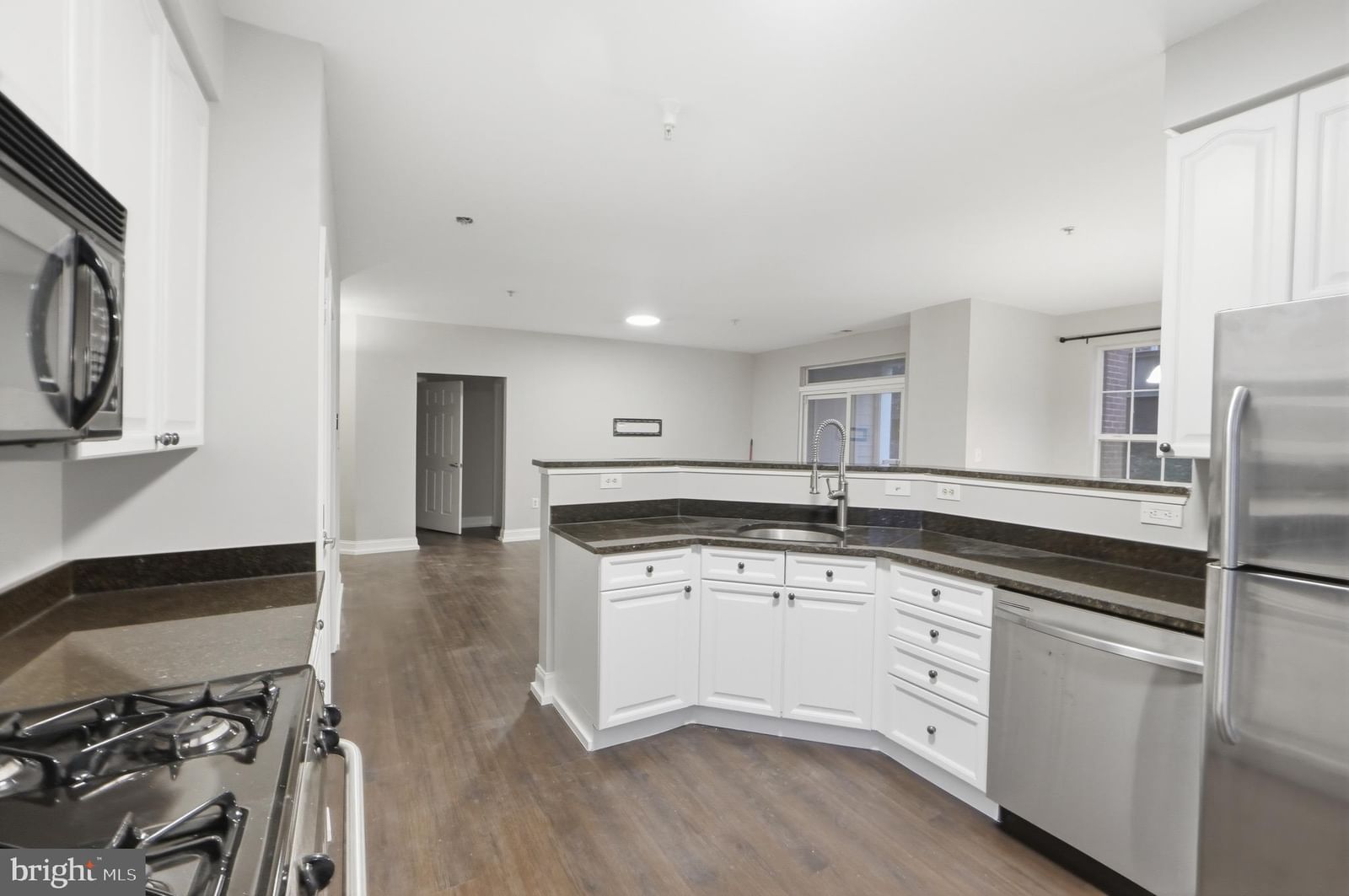 801 S GREENBRIER STREET #113 photograph