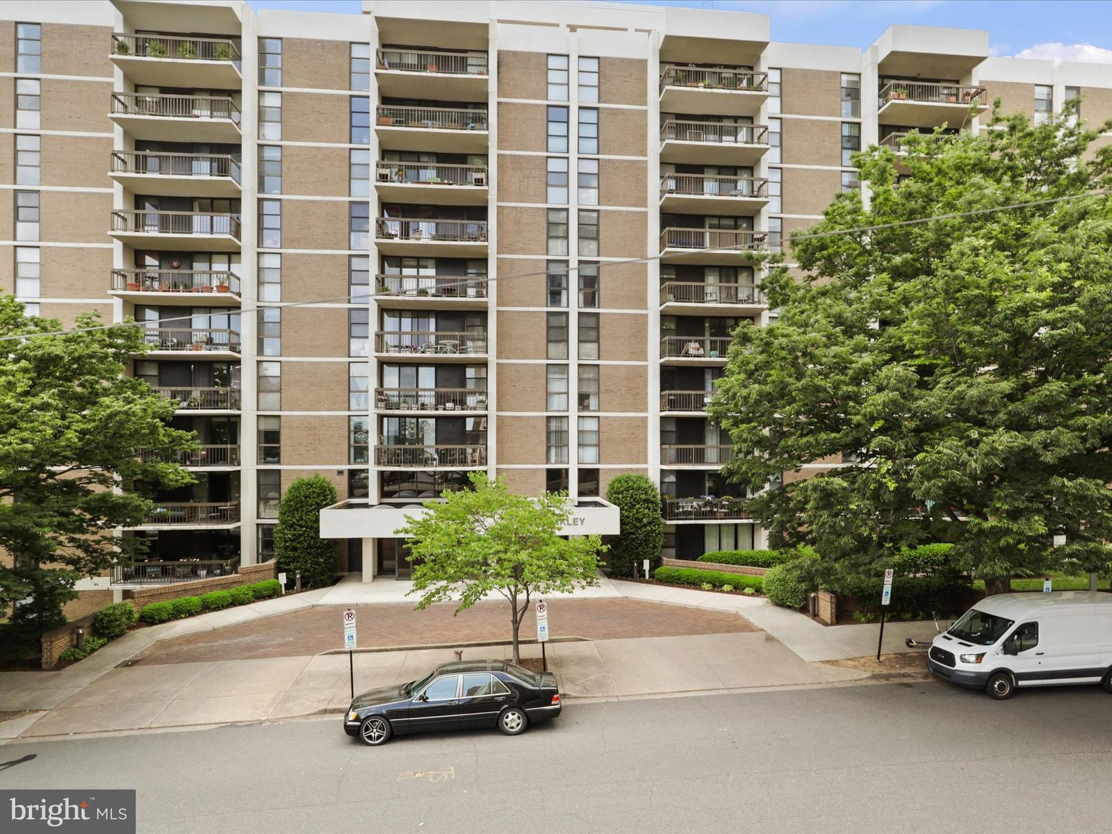 1016 S WAYNE STREET #T-12 photograph