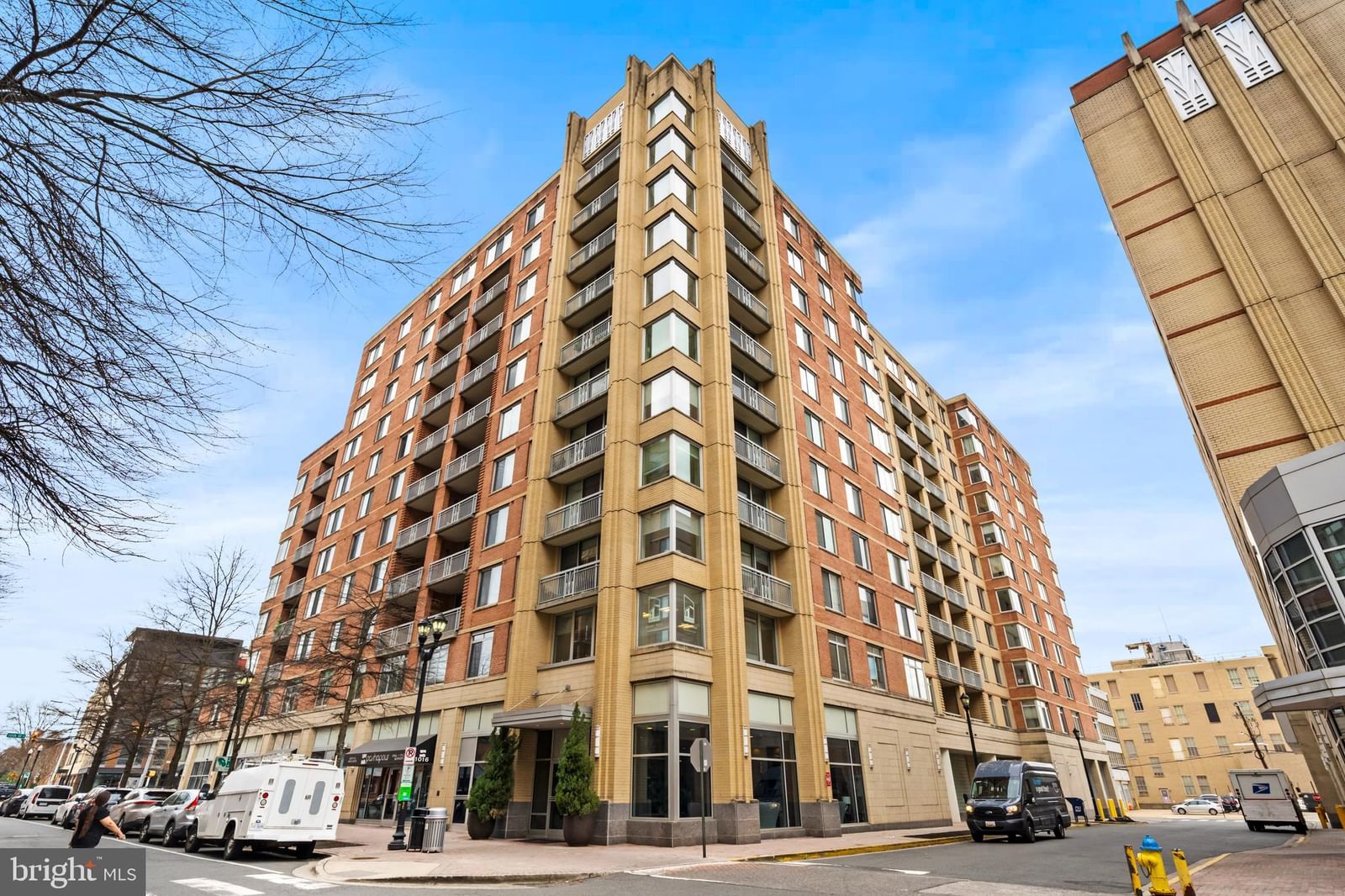 1020 N HIGHLAND STREET 907 in Arlington, VA