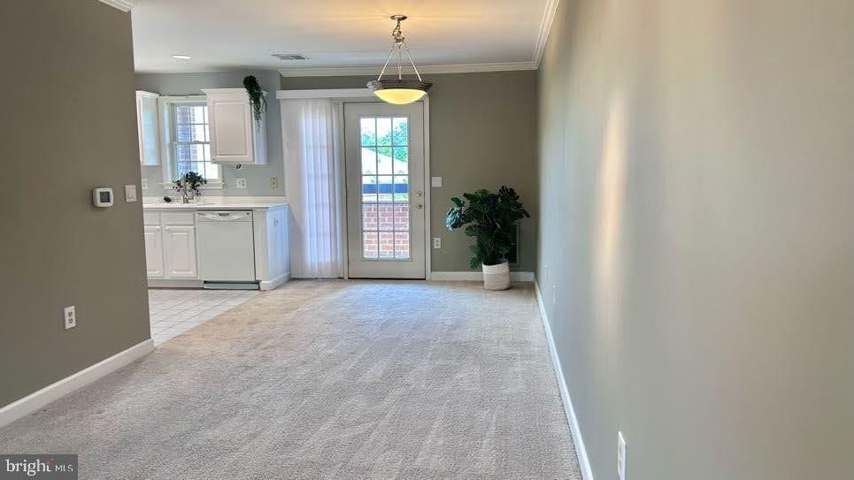 6924 FAIRFAX DRIVE #330 photograph