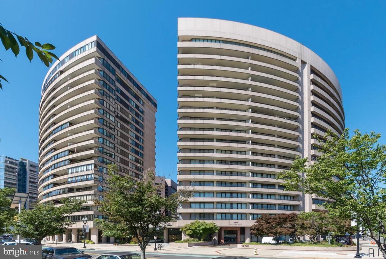 1200 CRYSTAL DR, ARLINGTON 22202, VA