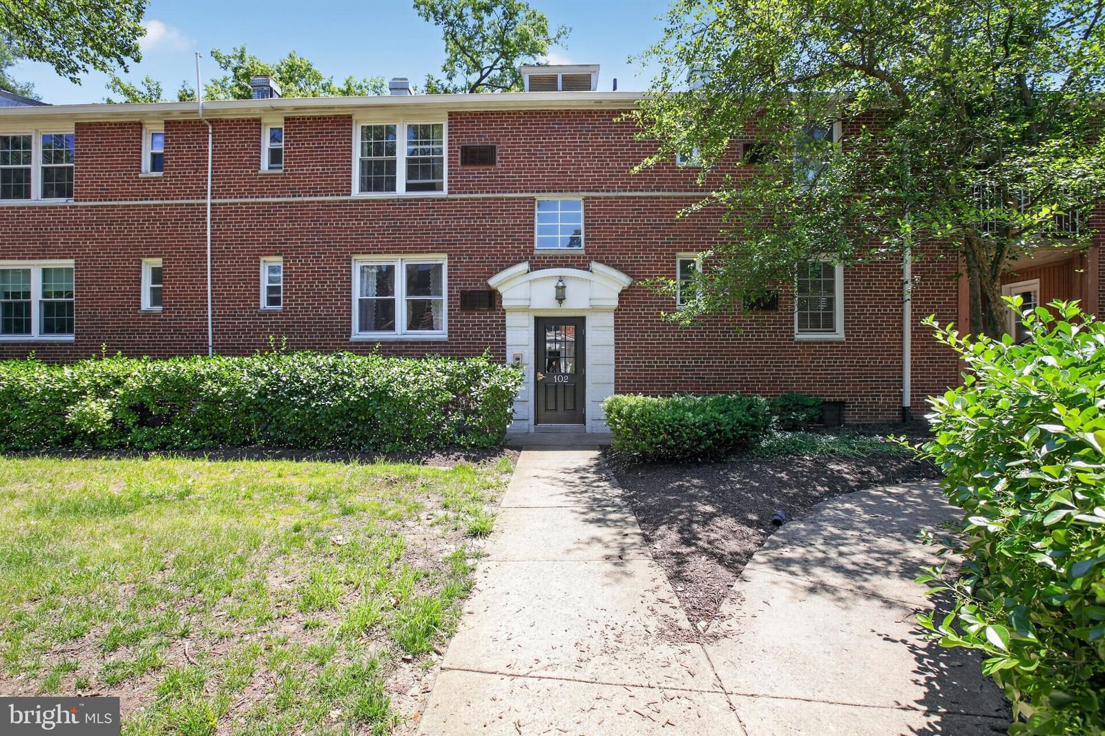 102 N GEORGE MASON DR, ARLINGTON 22203, VA