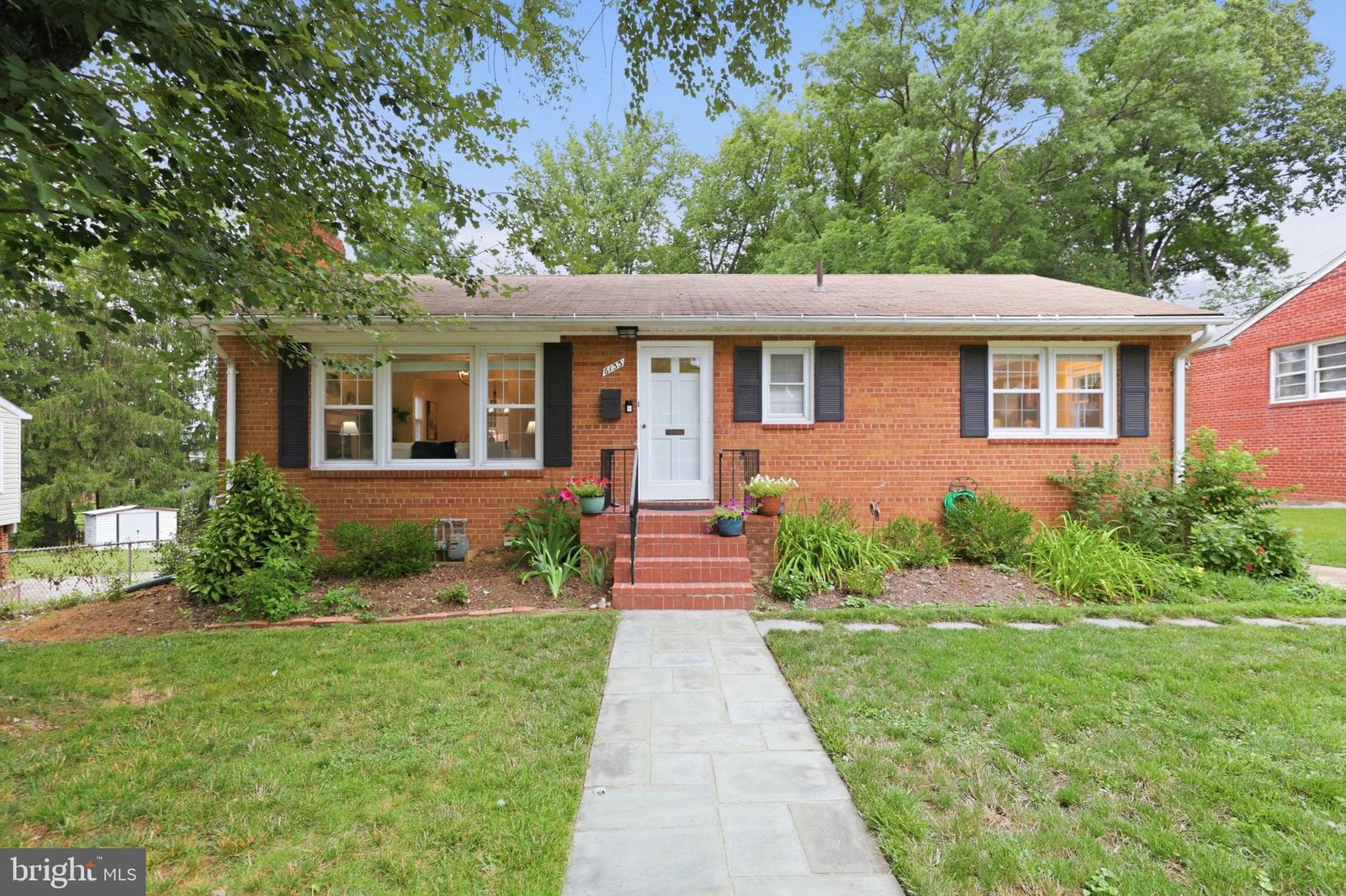 6133 9TH RD N, ARLINGTON 22205, VA