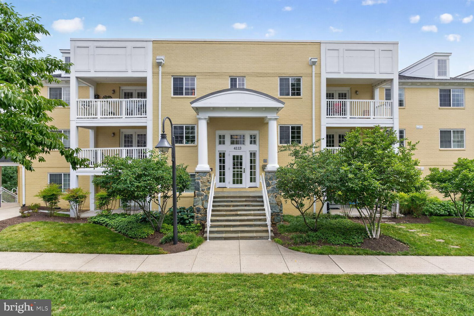 4113 S FOUR MILE RUN DR, ARLINGTON 22204, VA