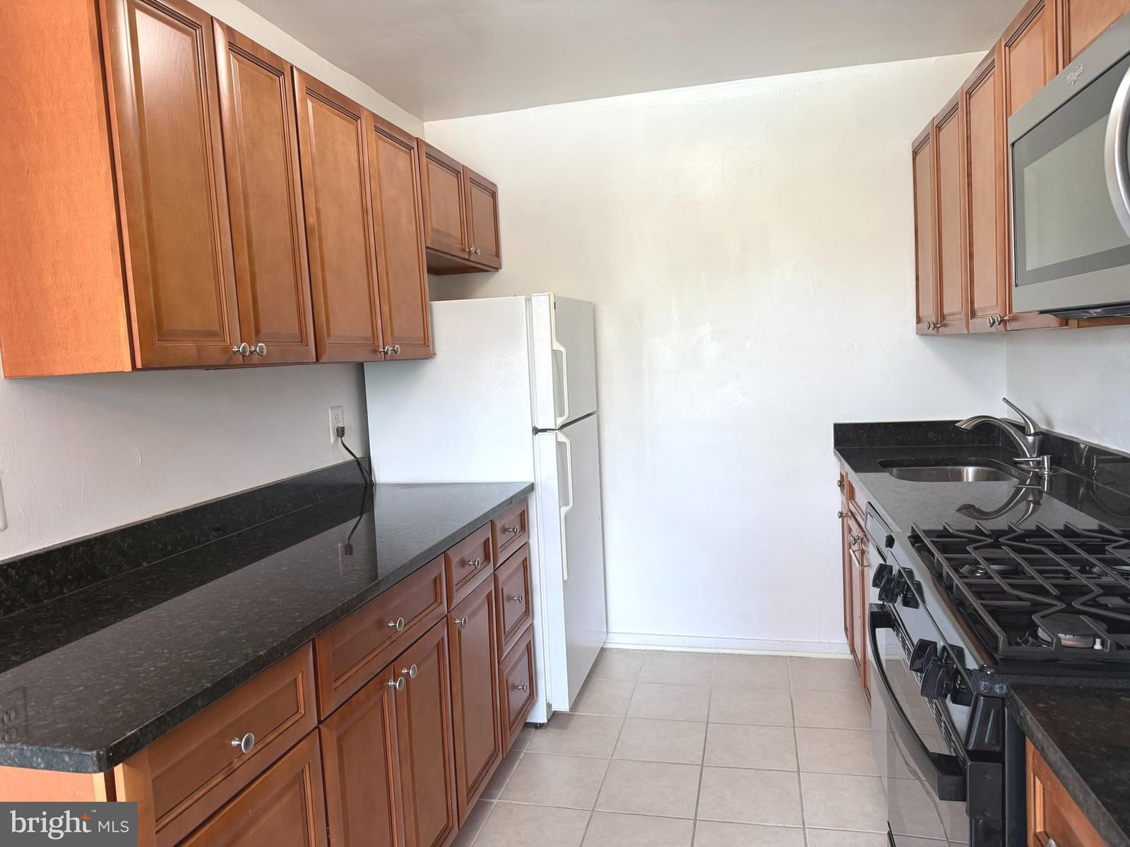 1300 S ARLINGTON RIDGE ROAD #512 photograph