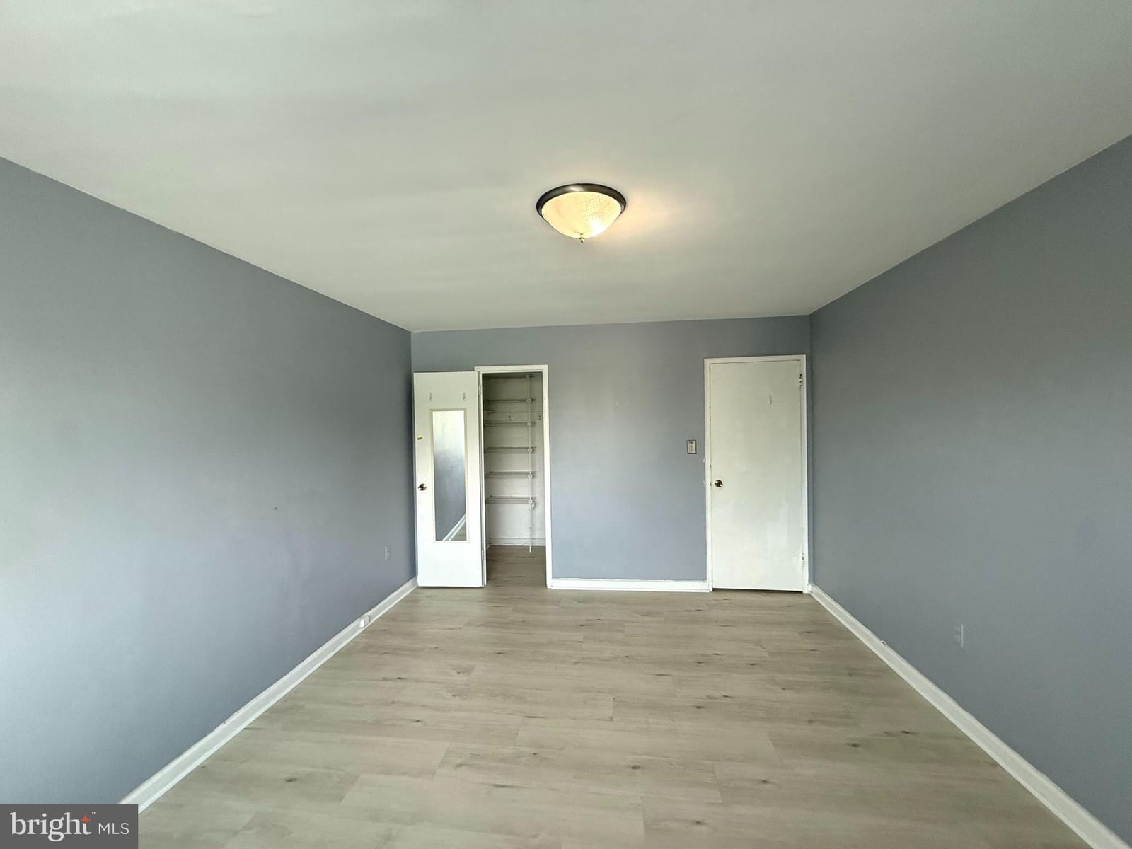 1300 S ARLINGTON RIDGE ROAD #512 photograph