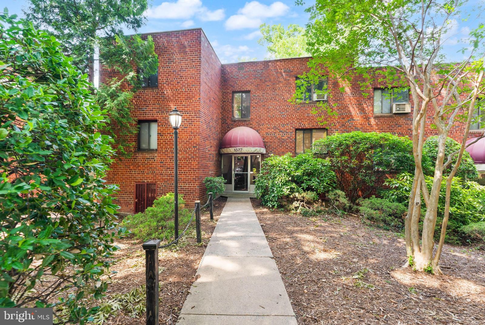 1577 N COLONIAL TER, ARLINGTON 22209, VA