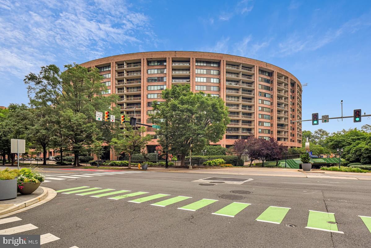 1805 CRYSTAL DR, ARLINGTON 22202, VA