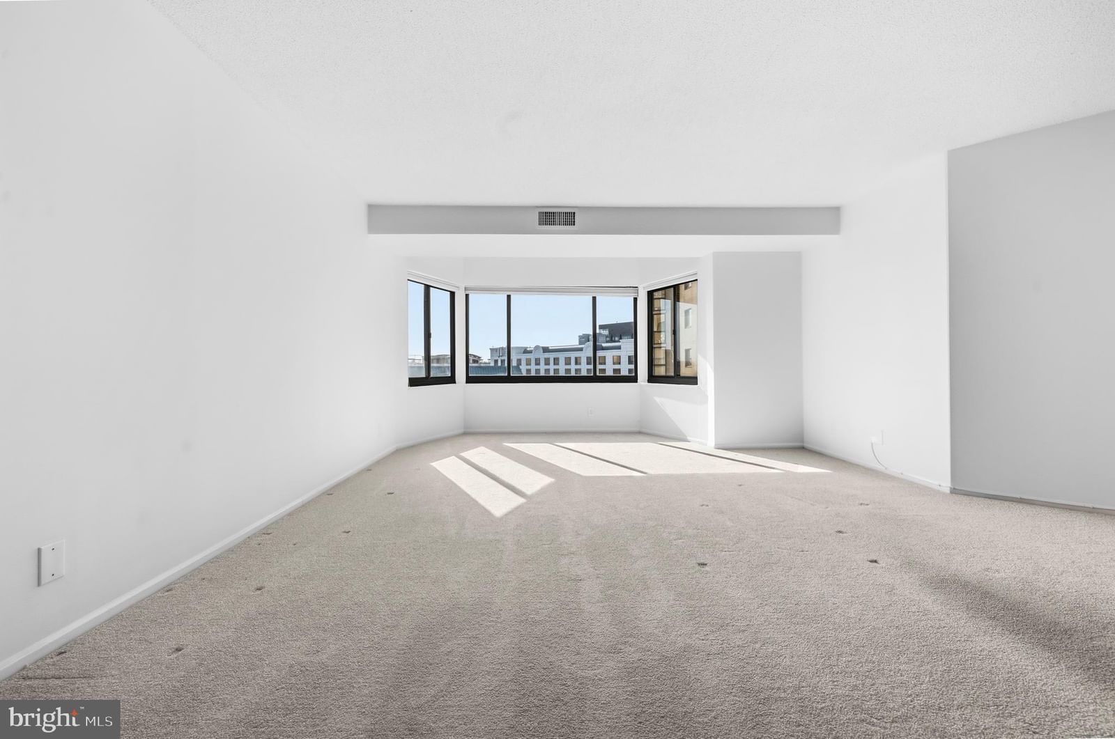 900 N STAFFORD STREET #2326 photograph