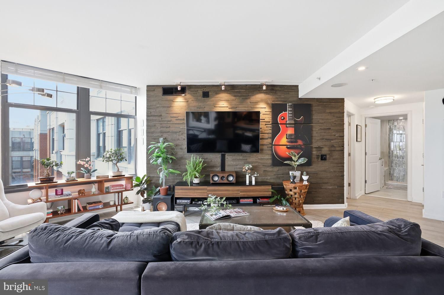 1021 N GARFIELD STREET #913 photograph