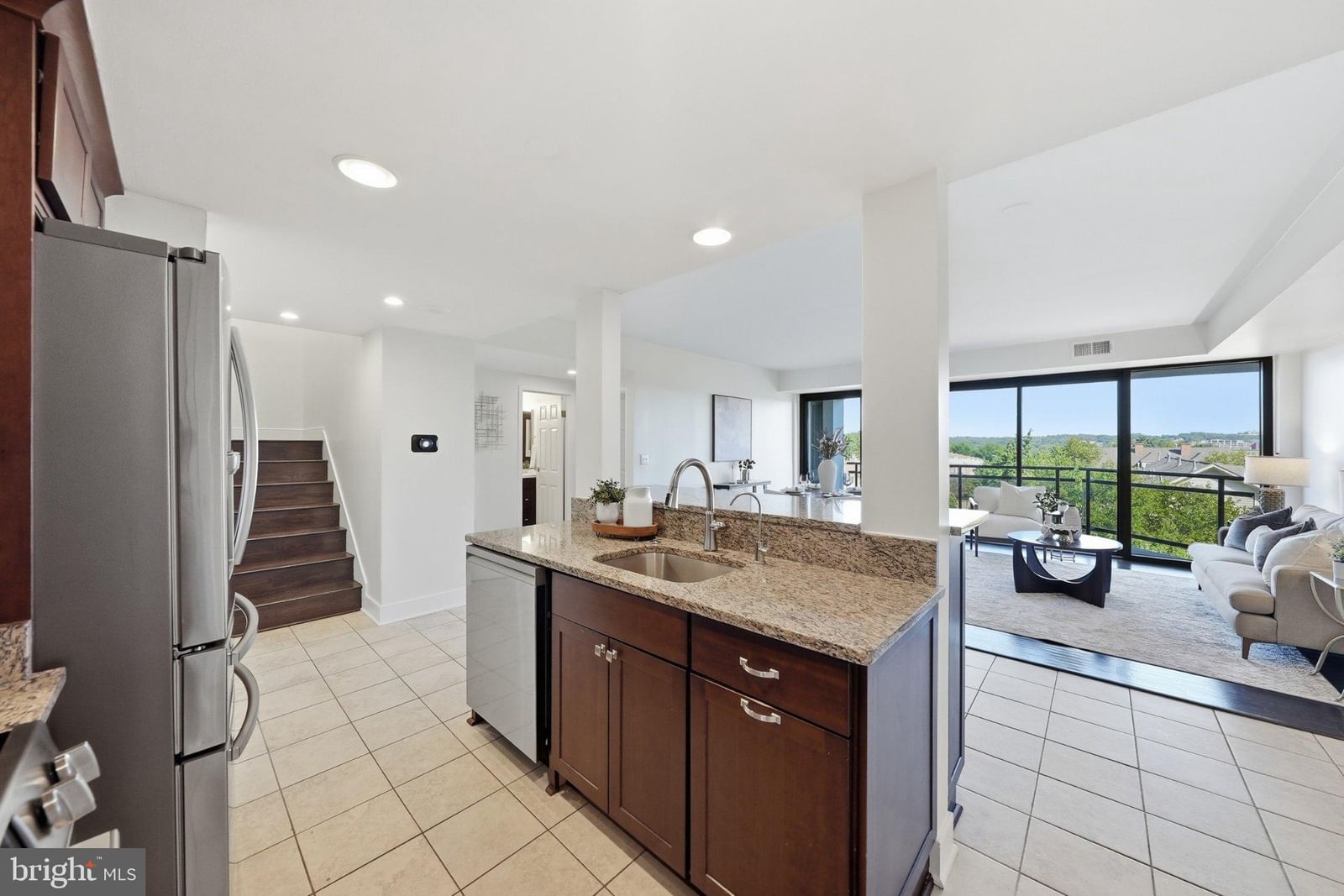 1530 KEY BOULEVARD #520 photograph