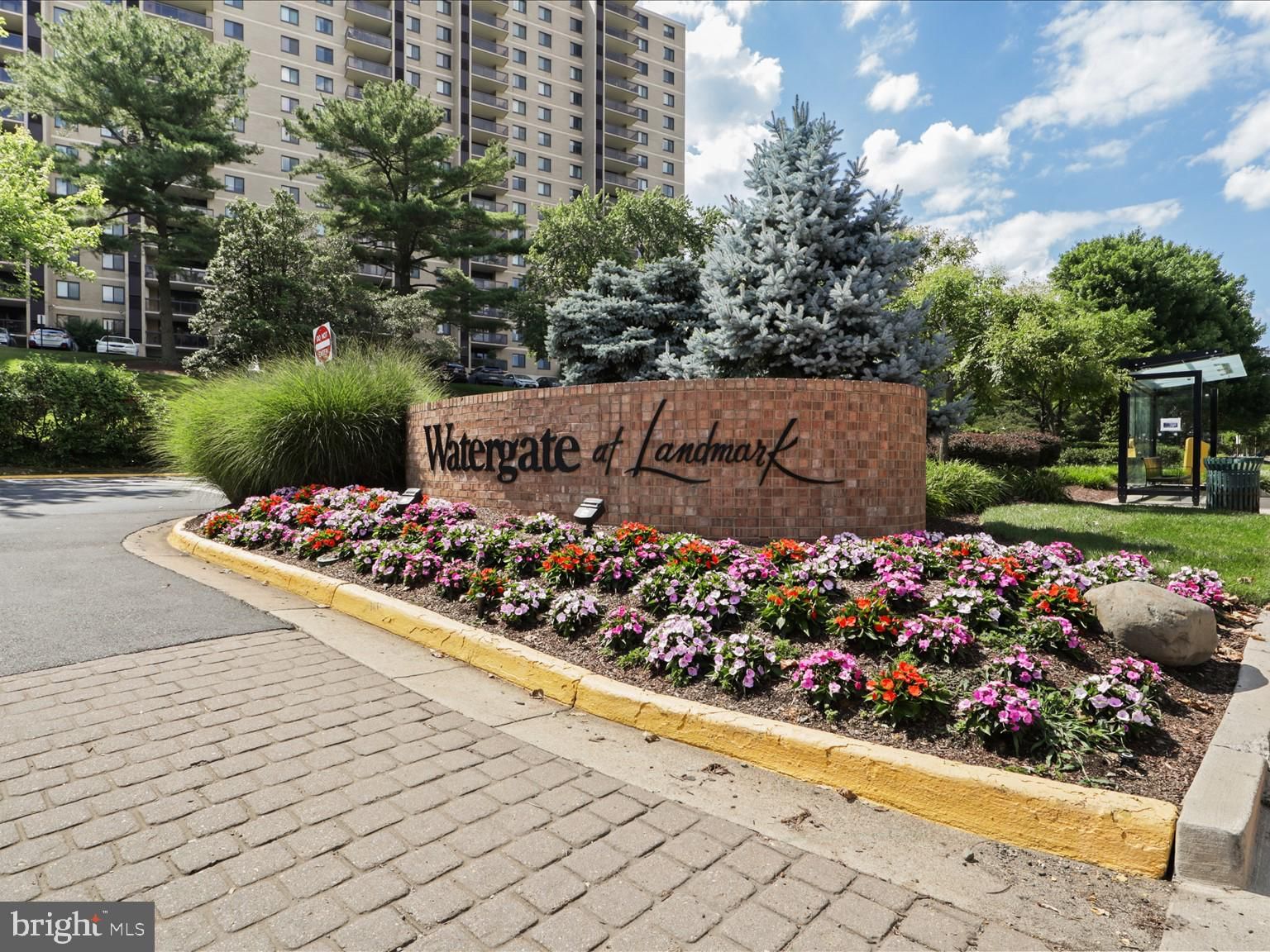 205 YOAKUM PARKWAY #216 photograph