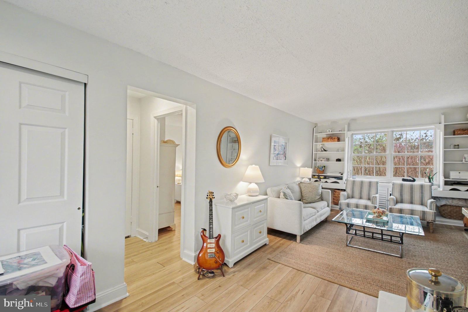 1632 W ABINGDON DRIVE #302 photograph