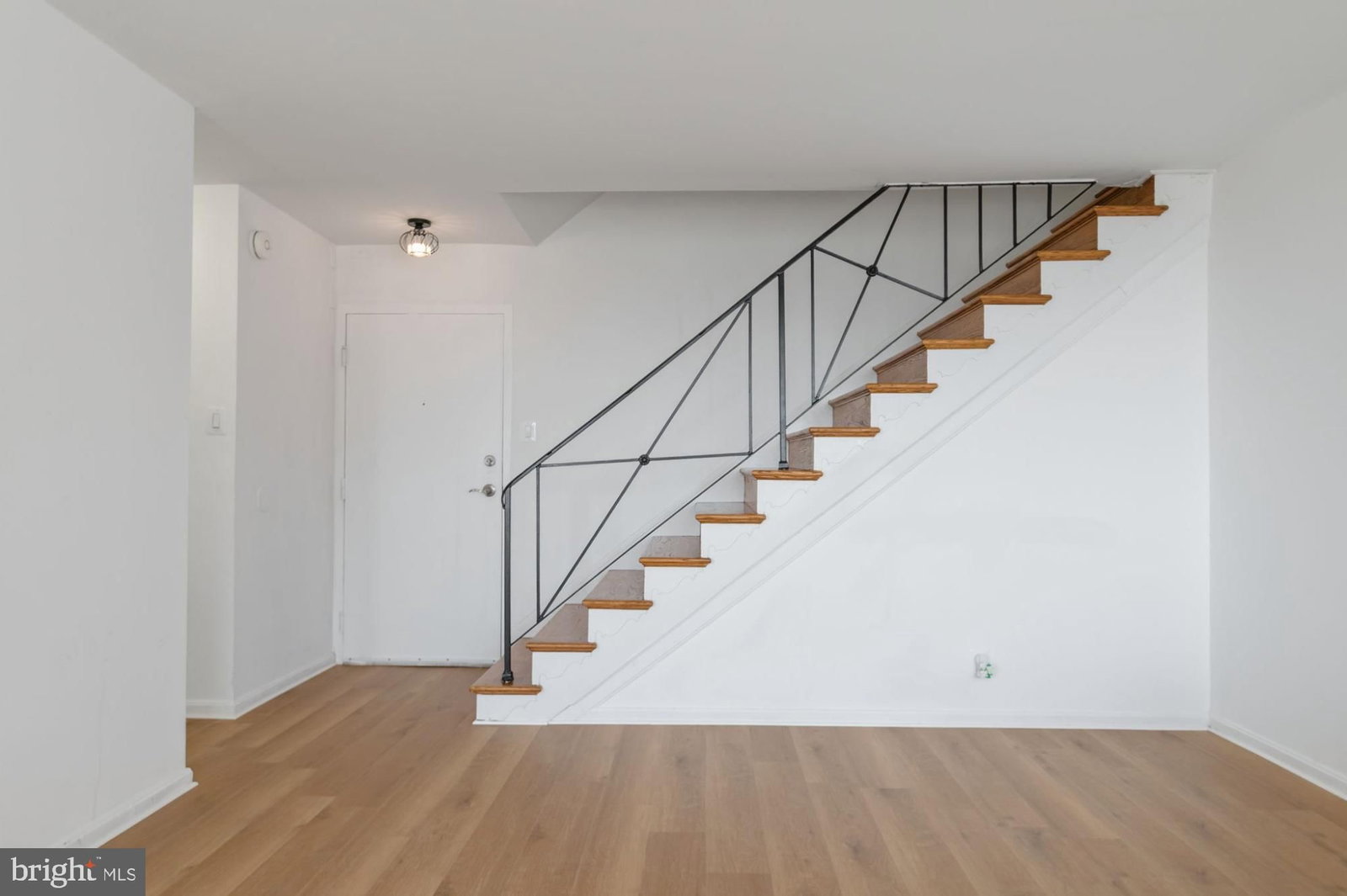 301 N BEAUREGARD STREET #902 photograph