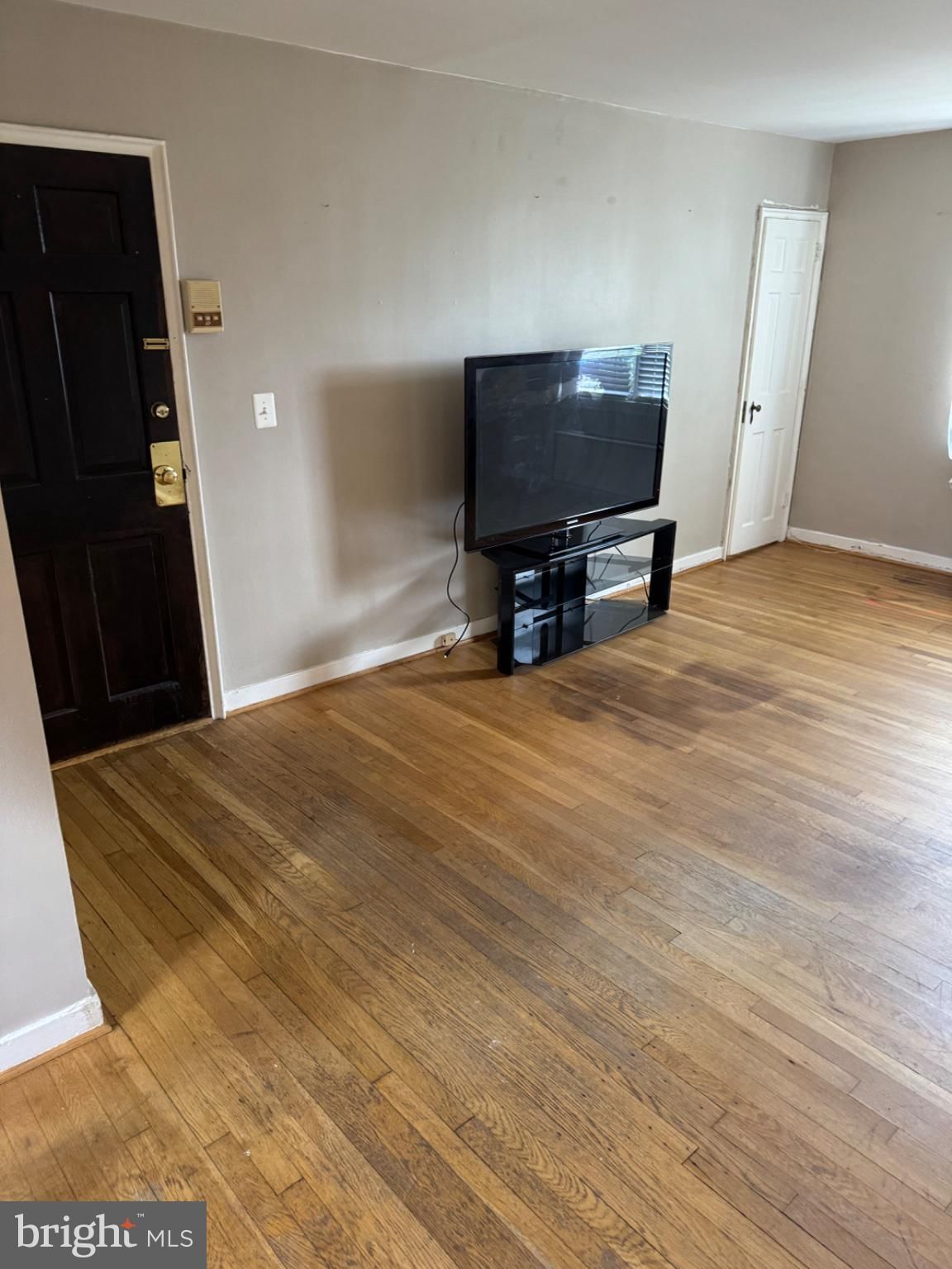 19 AUBURN COURT #B photograph