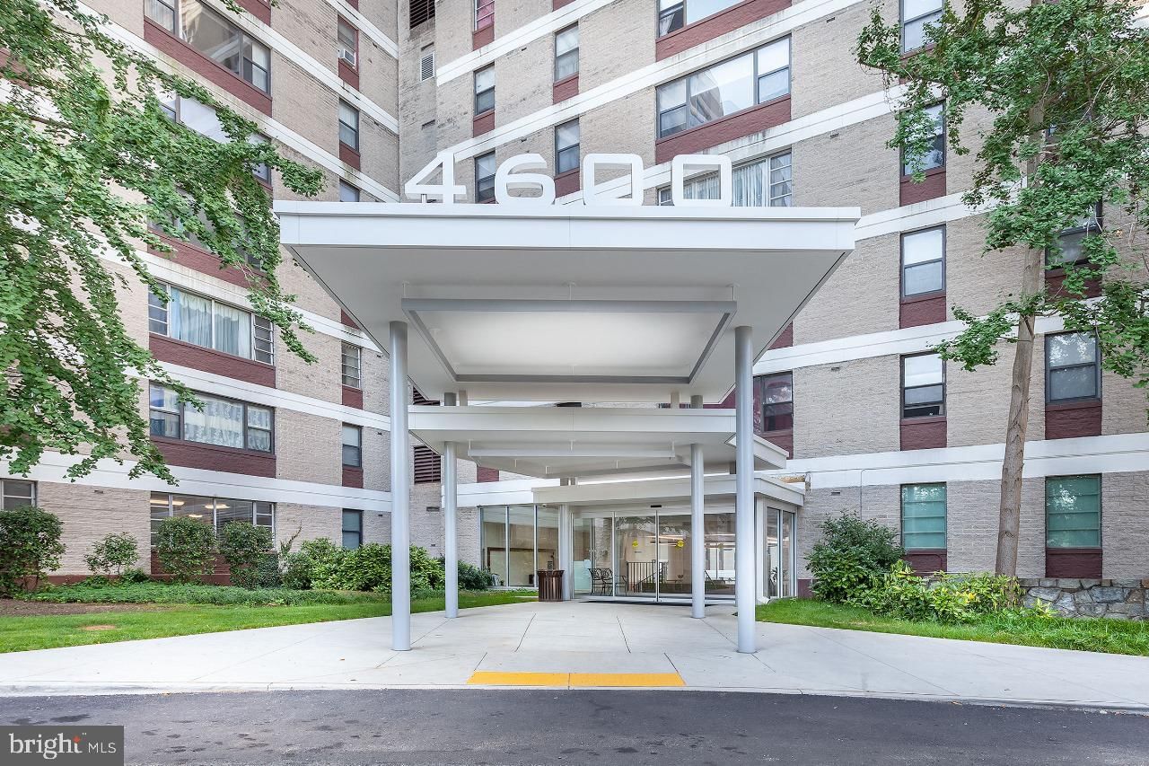 4600 DUKE STREET #419 / 420 photograph