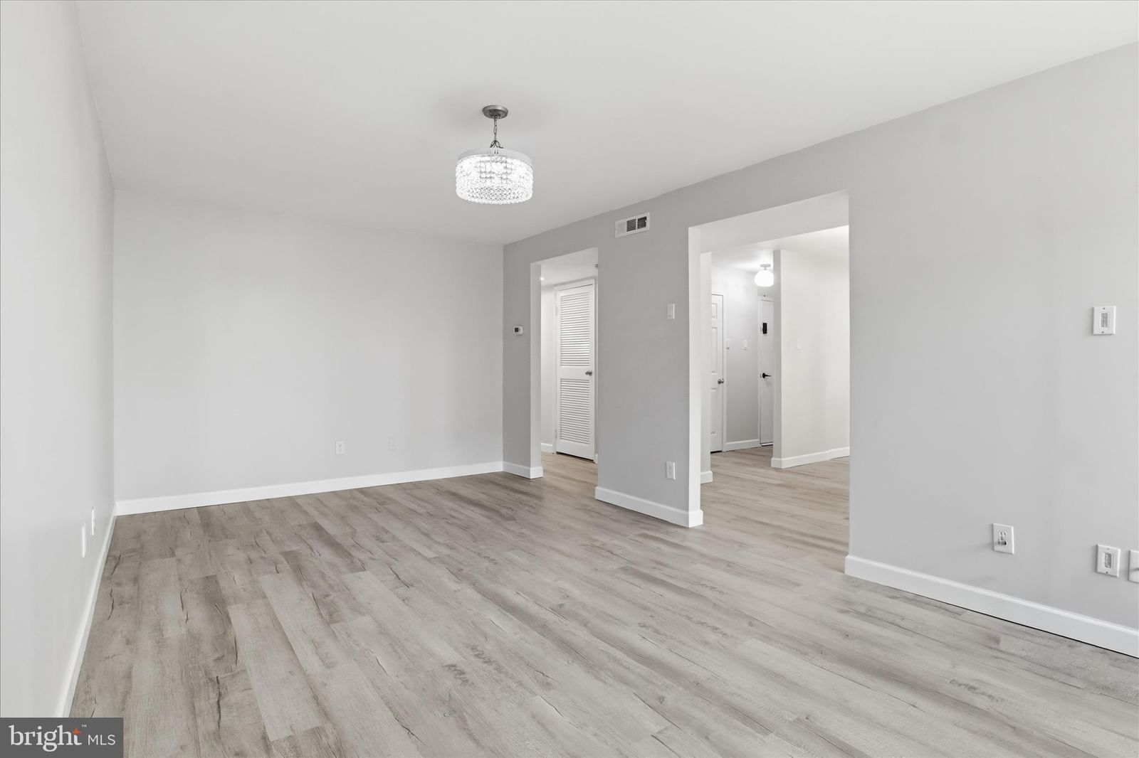 509 N ARMISTEAD STREET #103 photograph