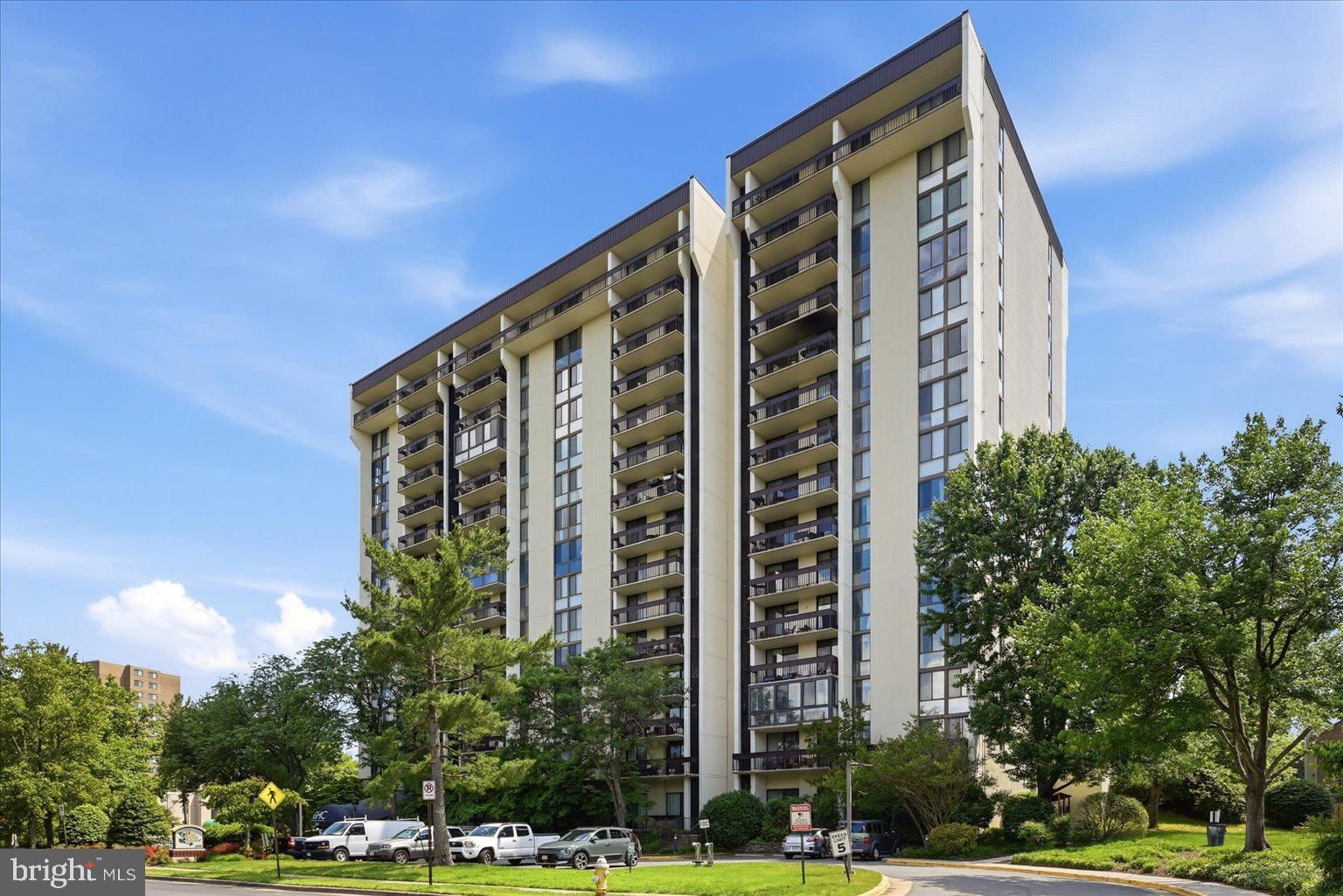 5300 HOLMES RUN PARKWAY 1418 in Alexandria, VA