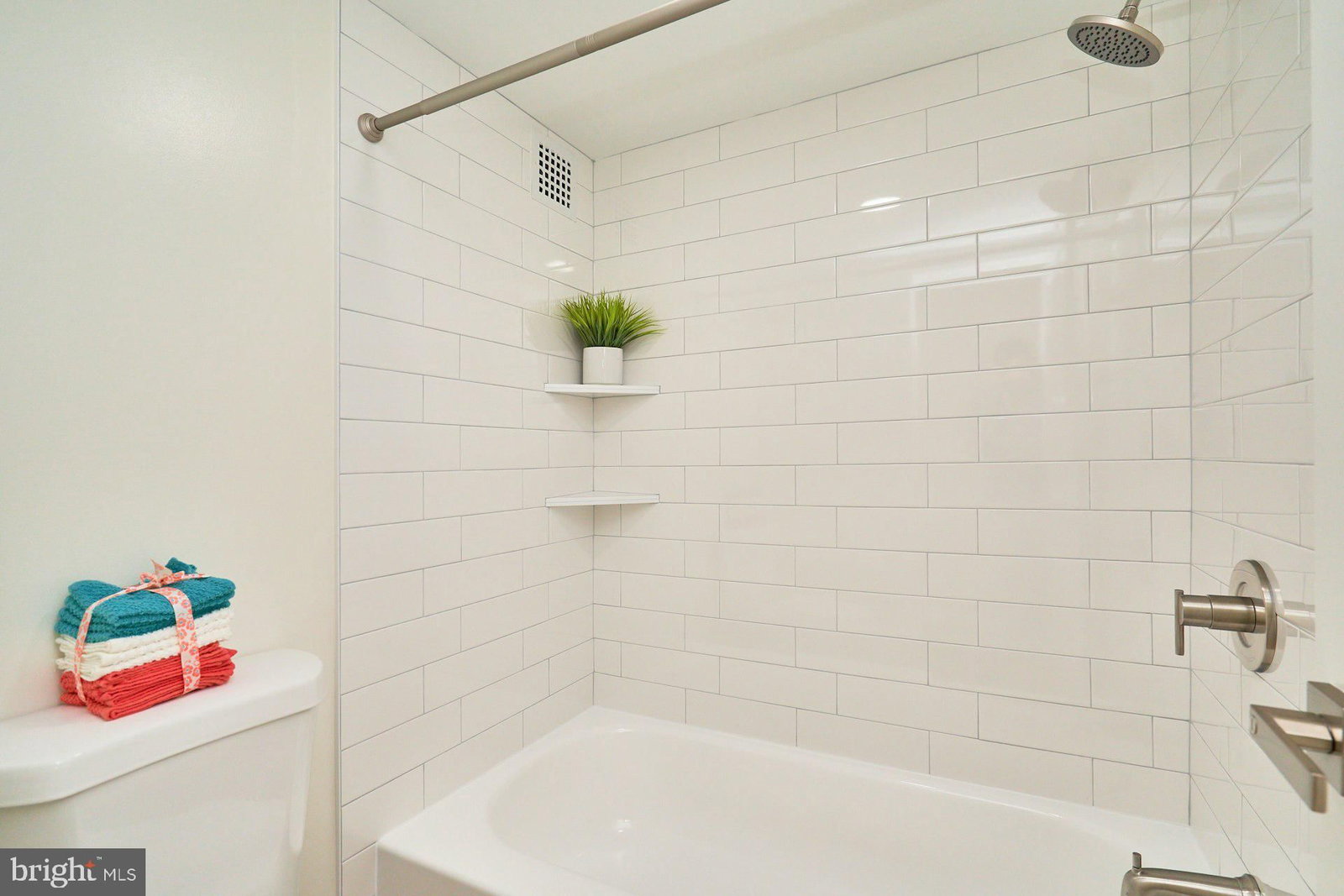 1225 MARTHA CUSTIS DRIVE #810 photograph