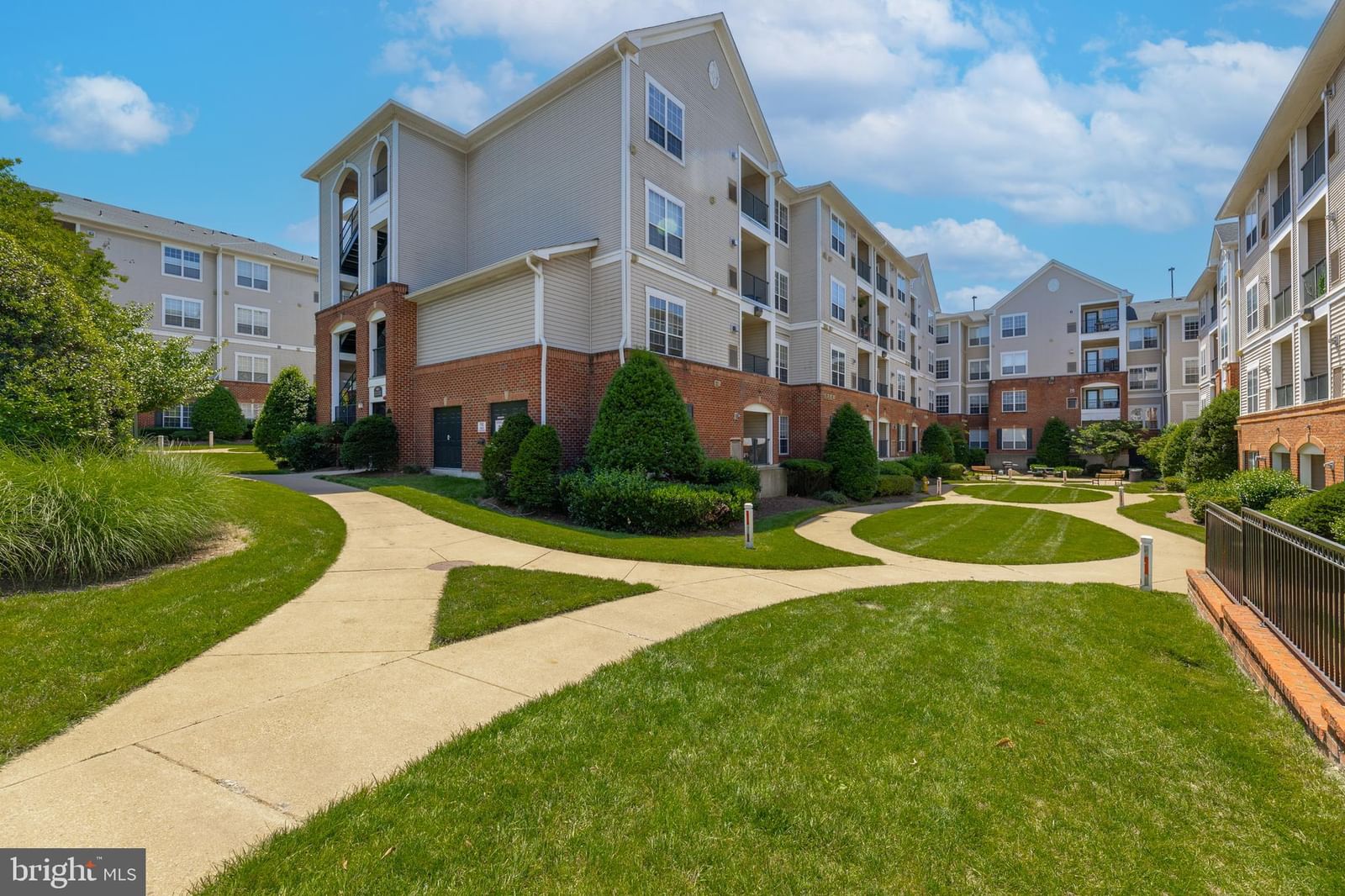4852 EISENHOWER AVENUE #338 photograph