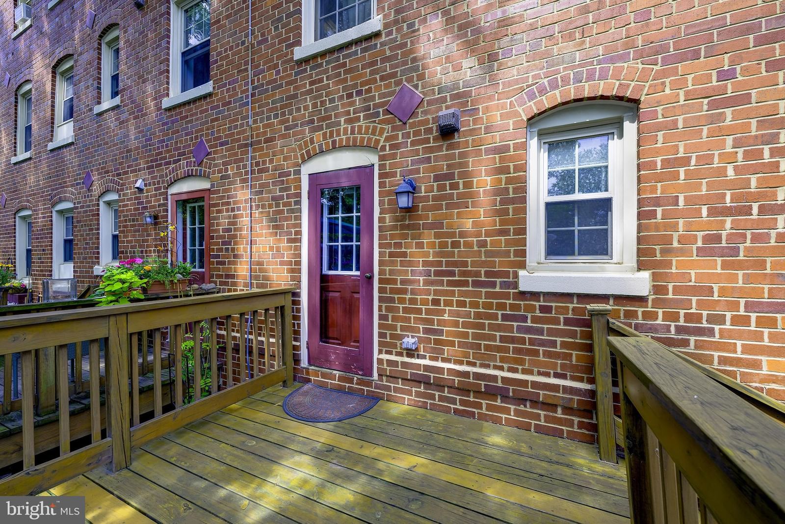 1403 E ABINGDON DRIVE #2 photograph