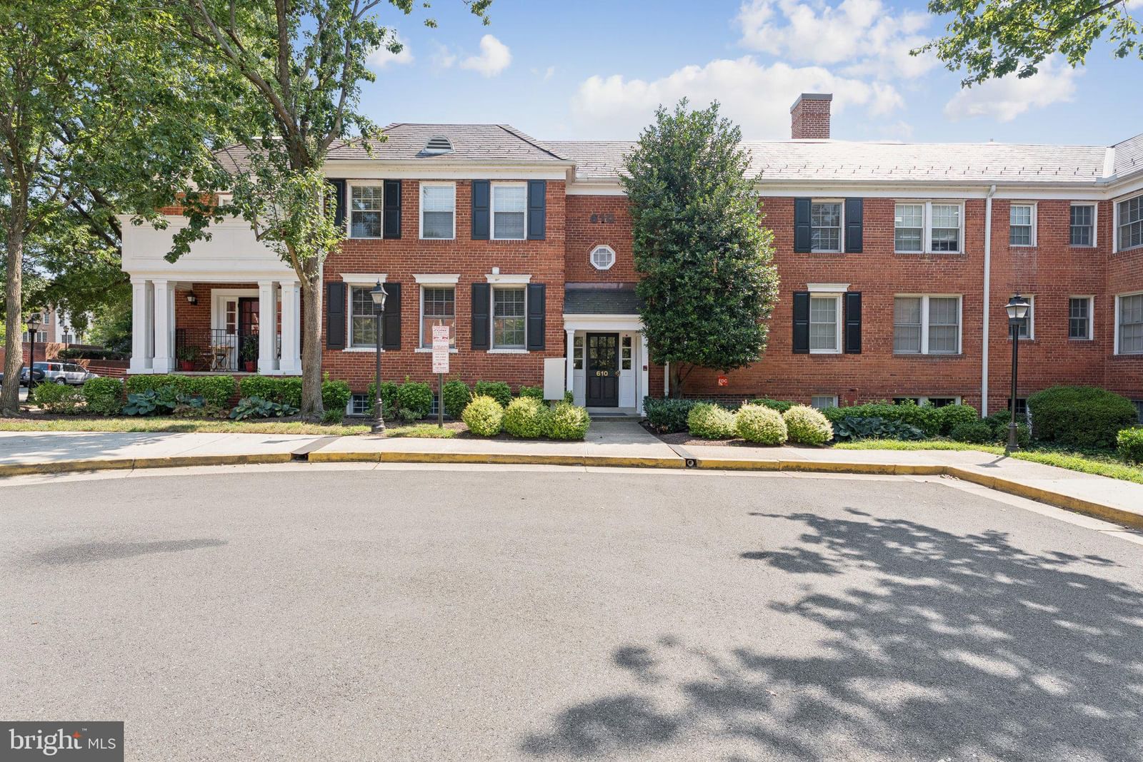 610 BASHFORD LANE #1301 photograph