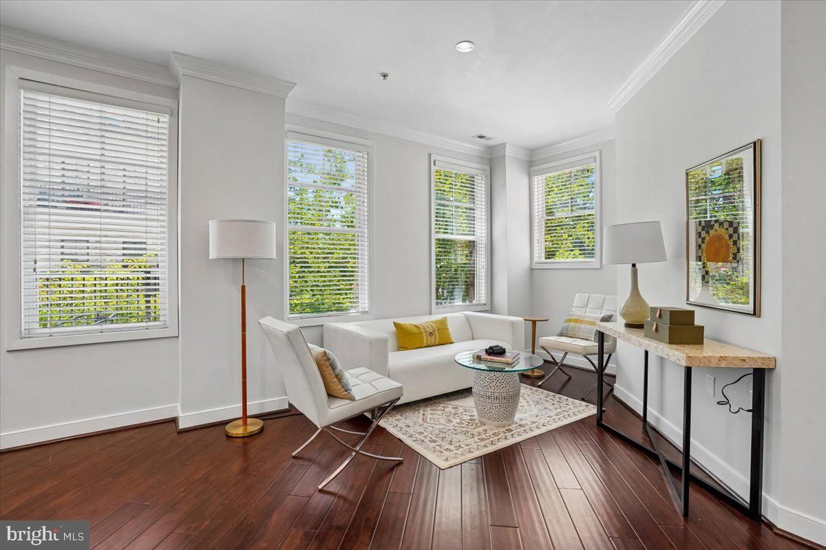 181 E REED AVENUE #203 photograph