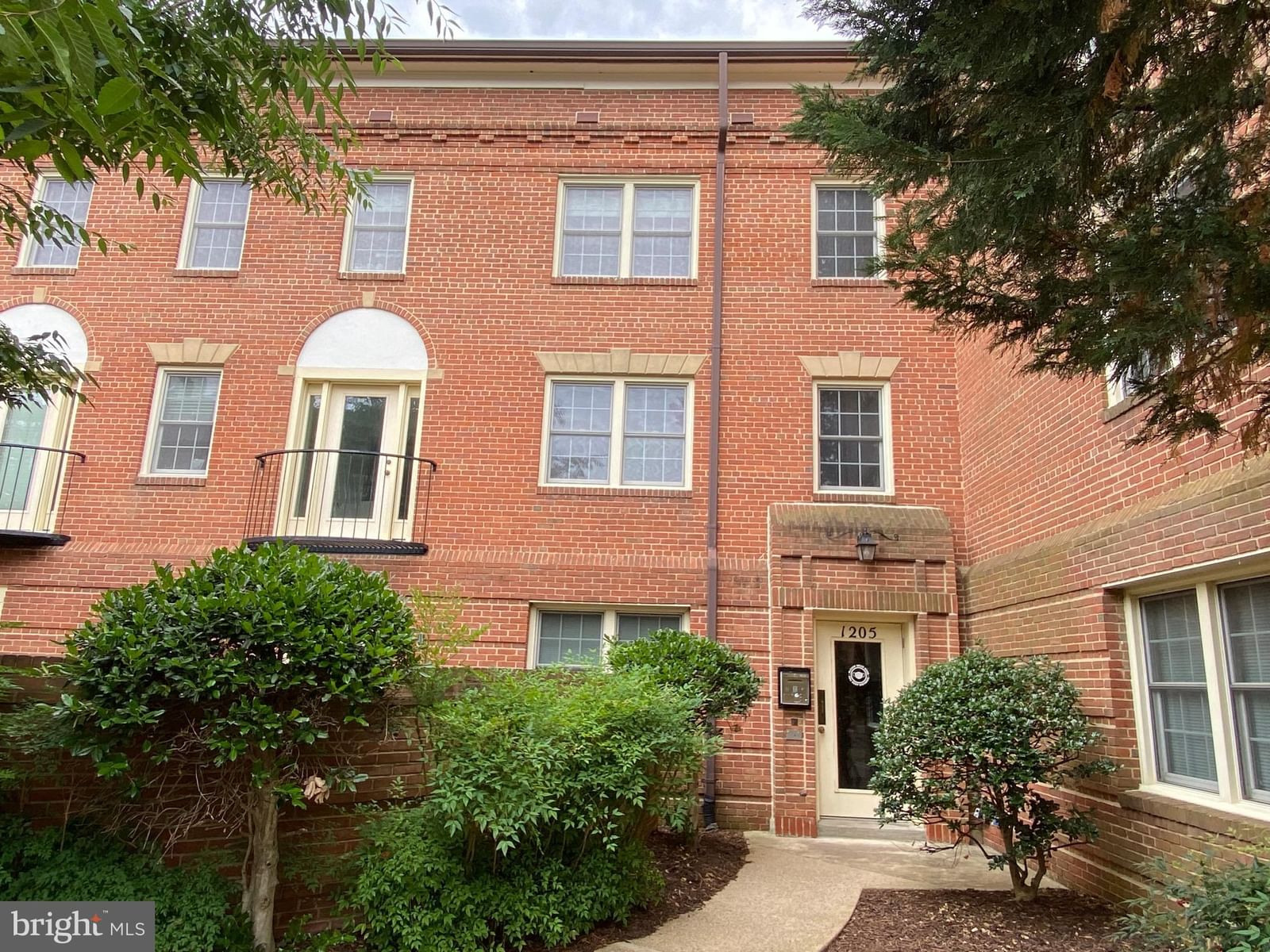 1205 N PITT ST, ALEXANDRIA 22314, VA