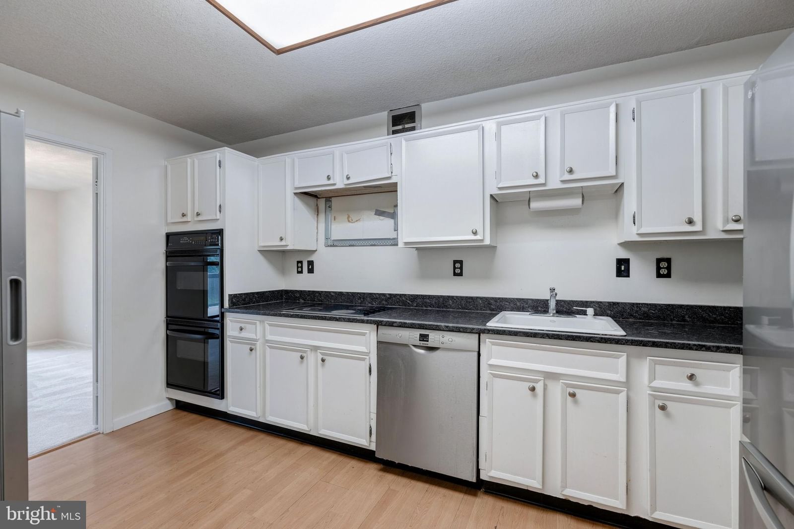 307 YOAKUM PARKWAY #512 photograph