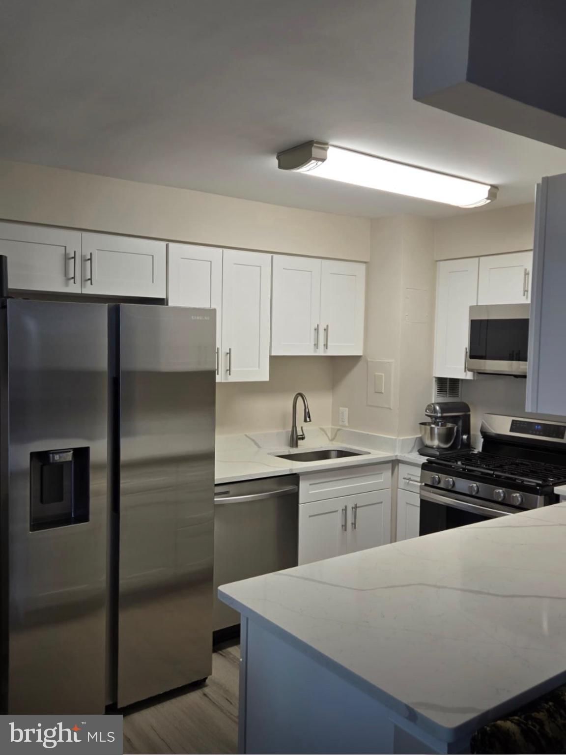 16 S VAN DORN STREET #607 photograph