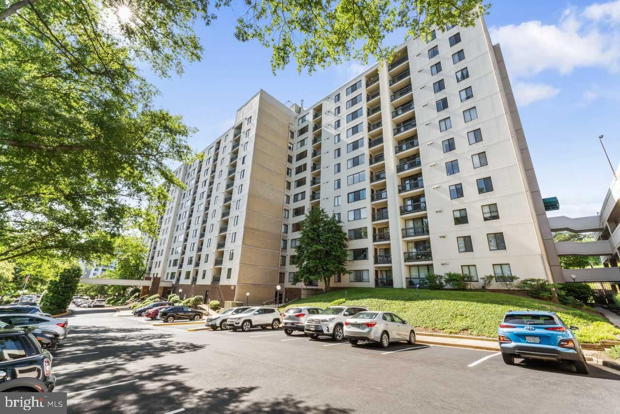 6300 STEVENSON AVENUE #220 photograph