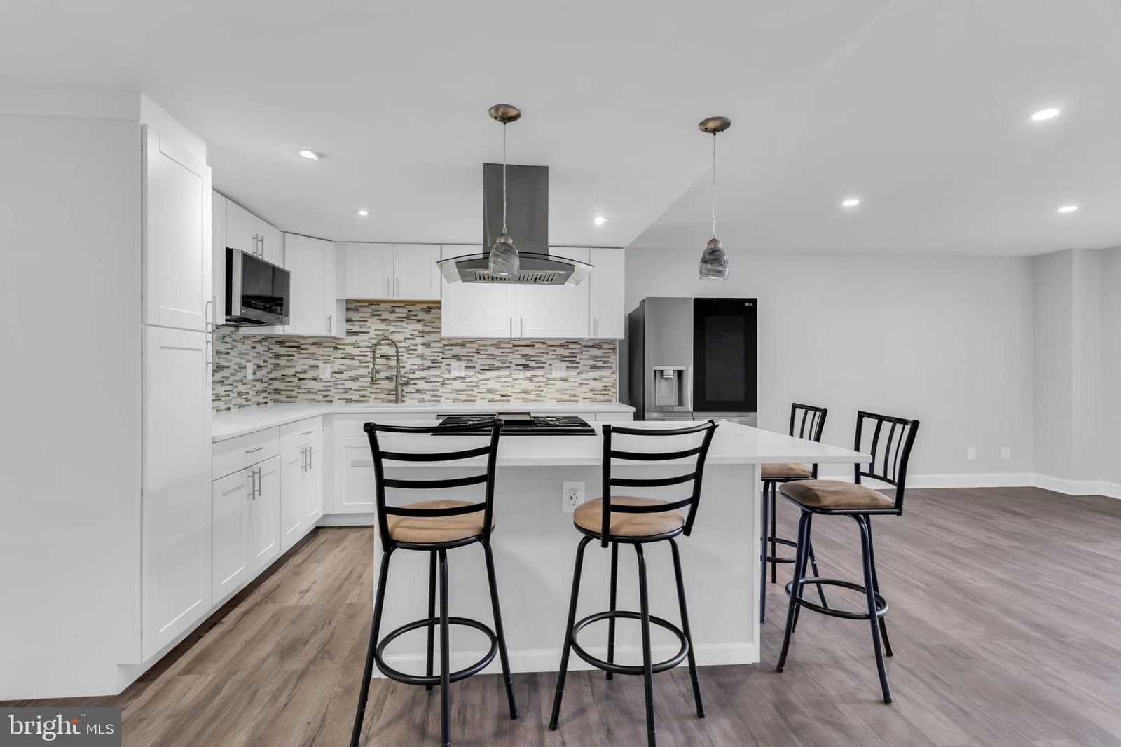 4600 DUKE STREET #303 photograph