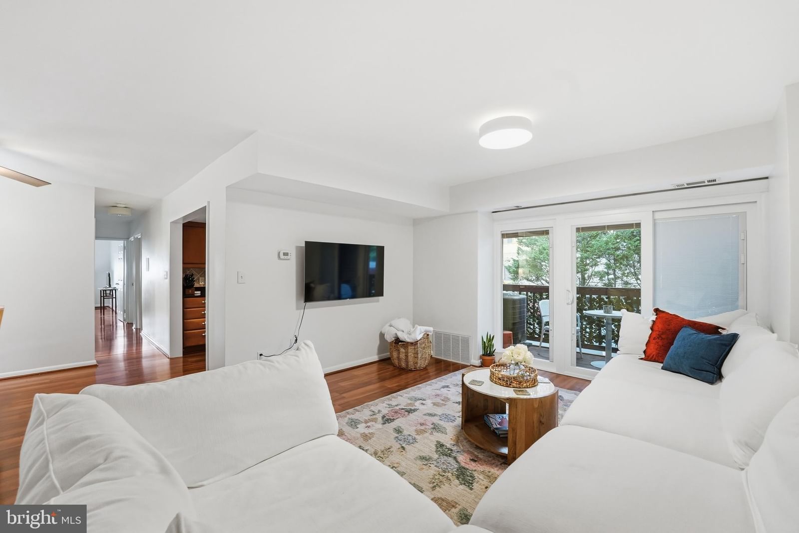 49 SKYHILL RD, ALEXANDRIA 22314, VA