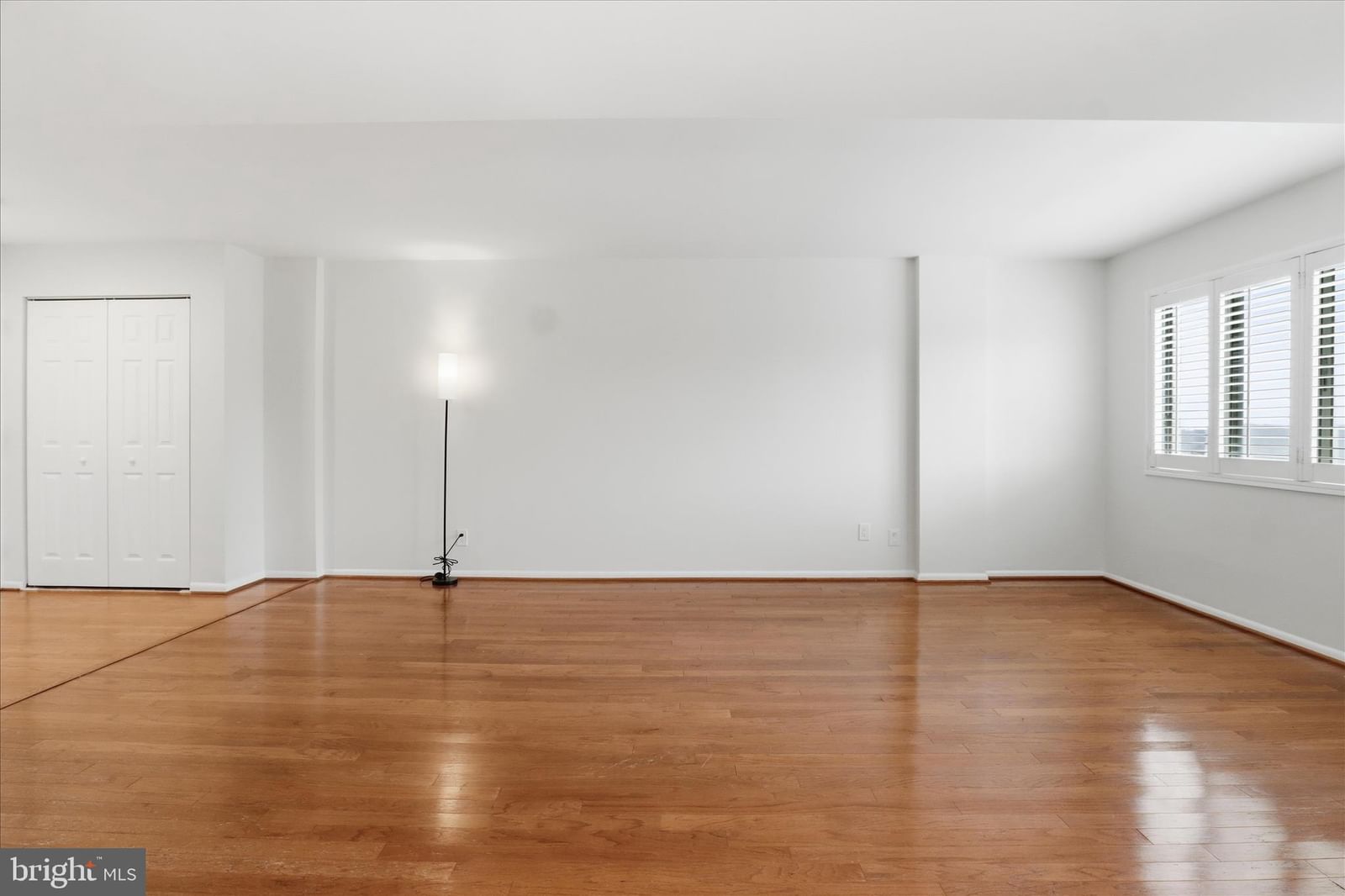 5340 HOLMES RUN PARKWAY #904 photograph